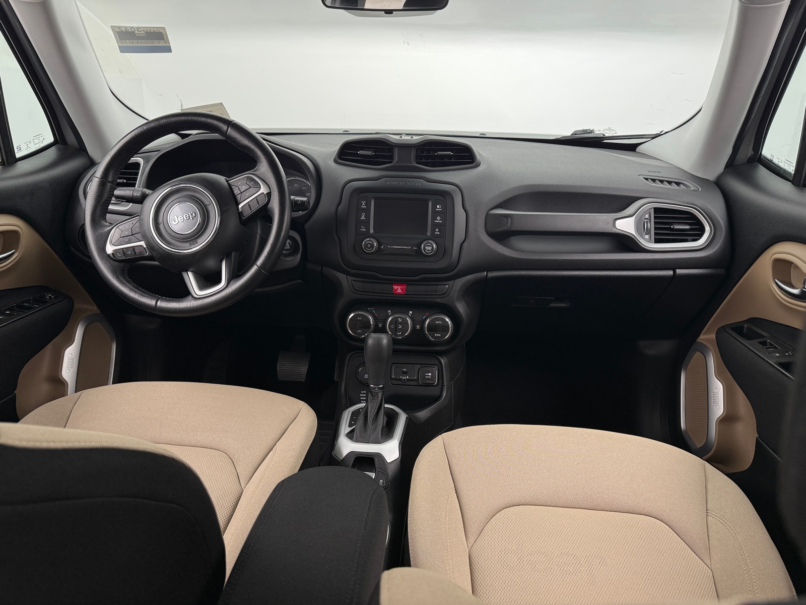 Thumbnail: 2015 Jeep Renegade - 3