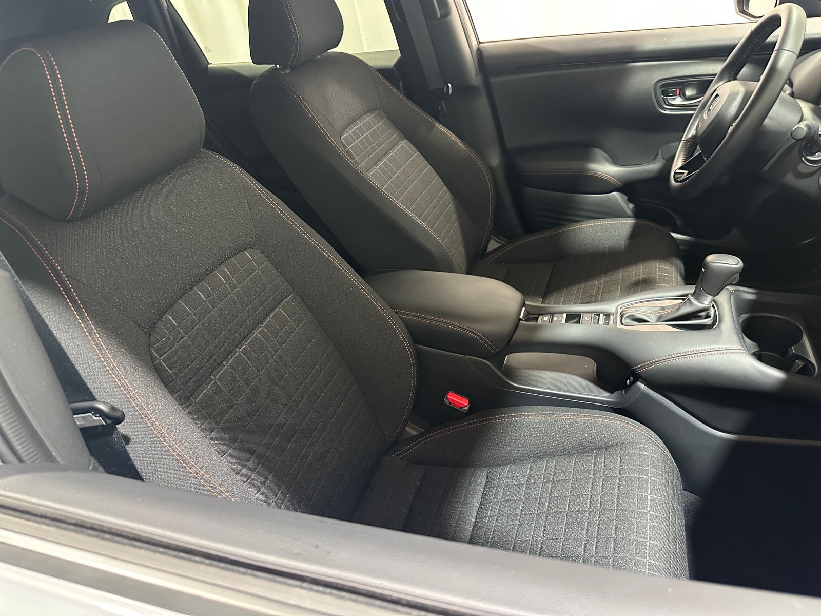 Thumbnail: 2025 Honda HR-V - 2