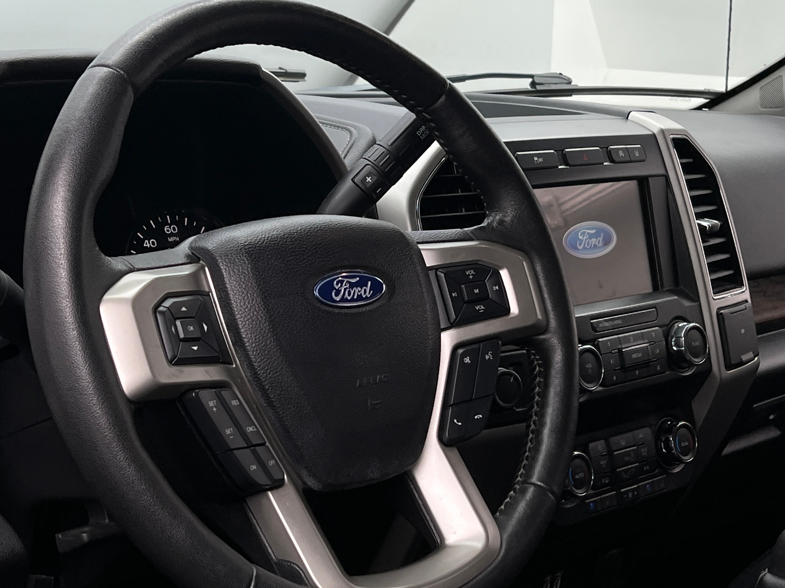 Thumbnail: 2020 Ford Econoline - 4