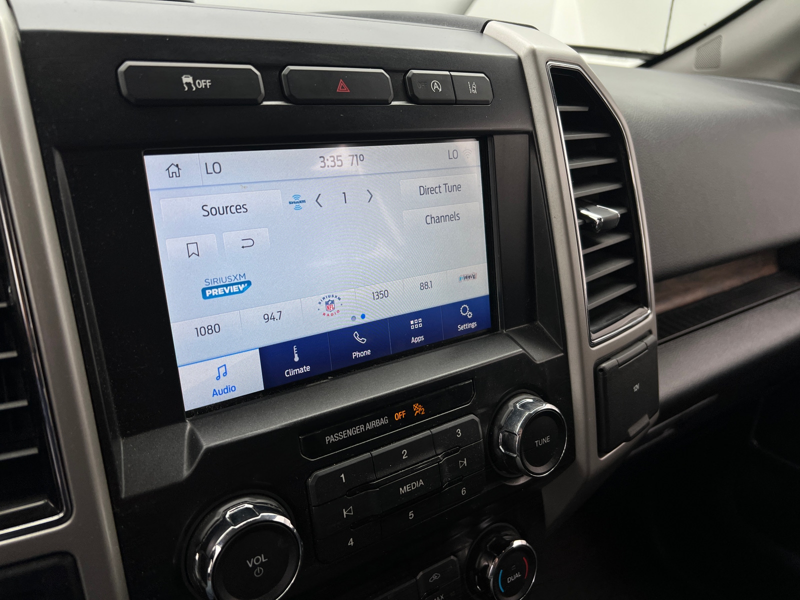 Thumbnail: 2020 Ford Econoline - 3