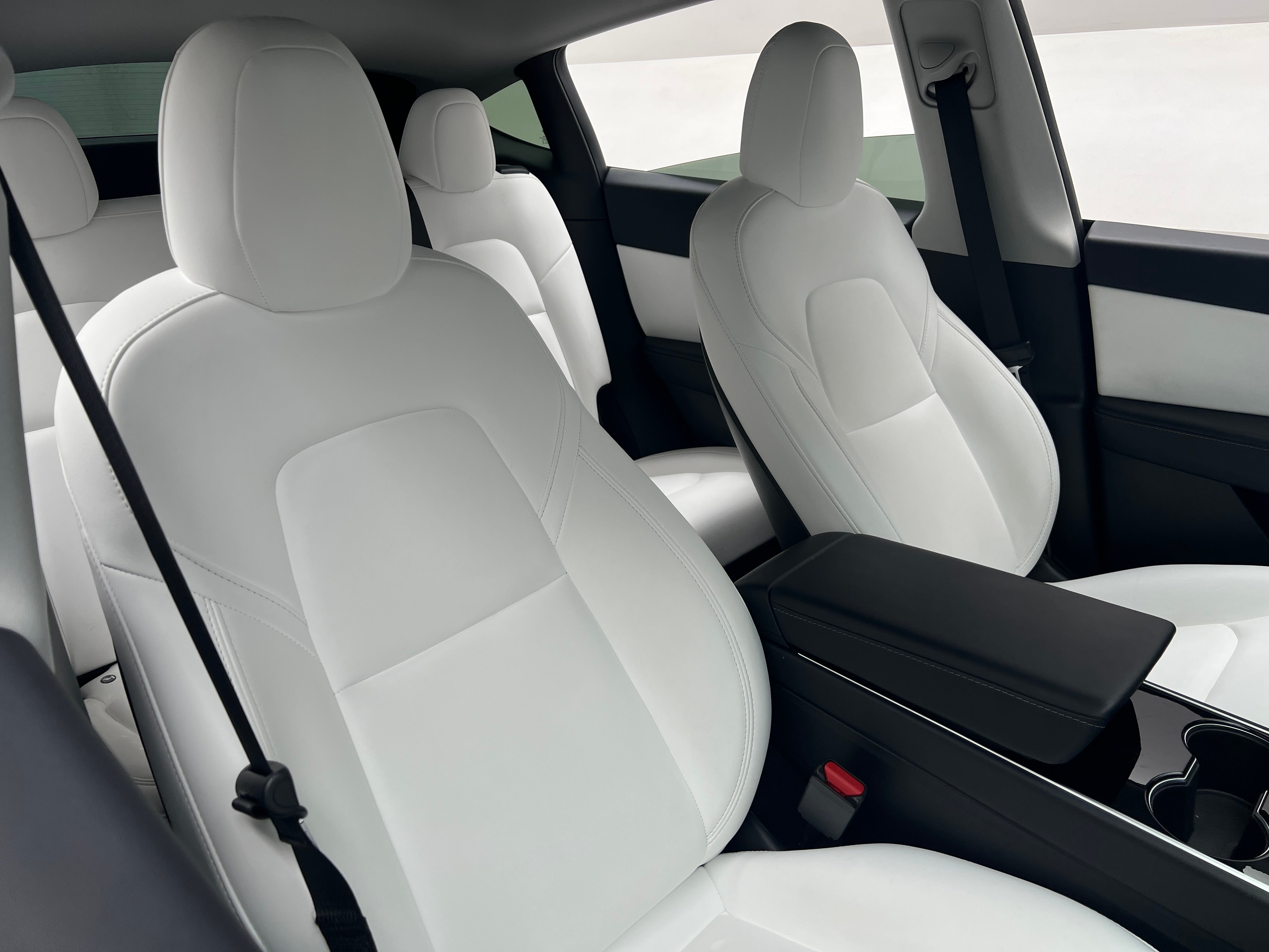 Used 2021 Tesla Model Y Performance with VIN 5YJYGDEF6MF121562 for sale in Oak Creek, WI