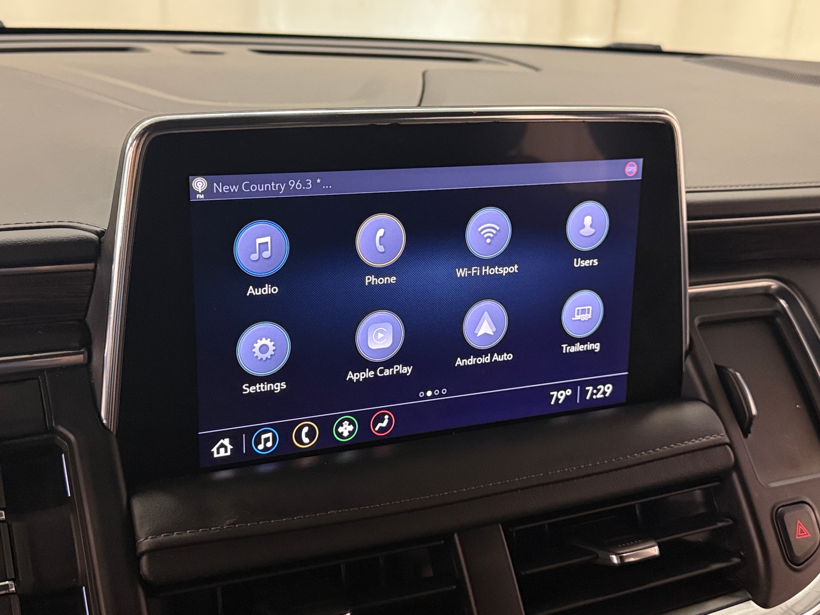 Thumbnail: 2021 Chevrolet Tahoe - 3