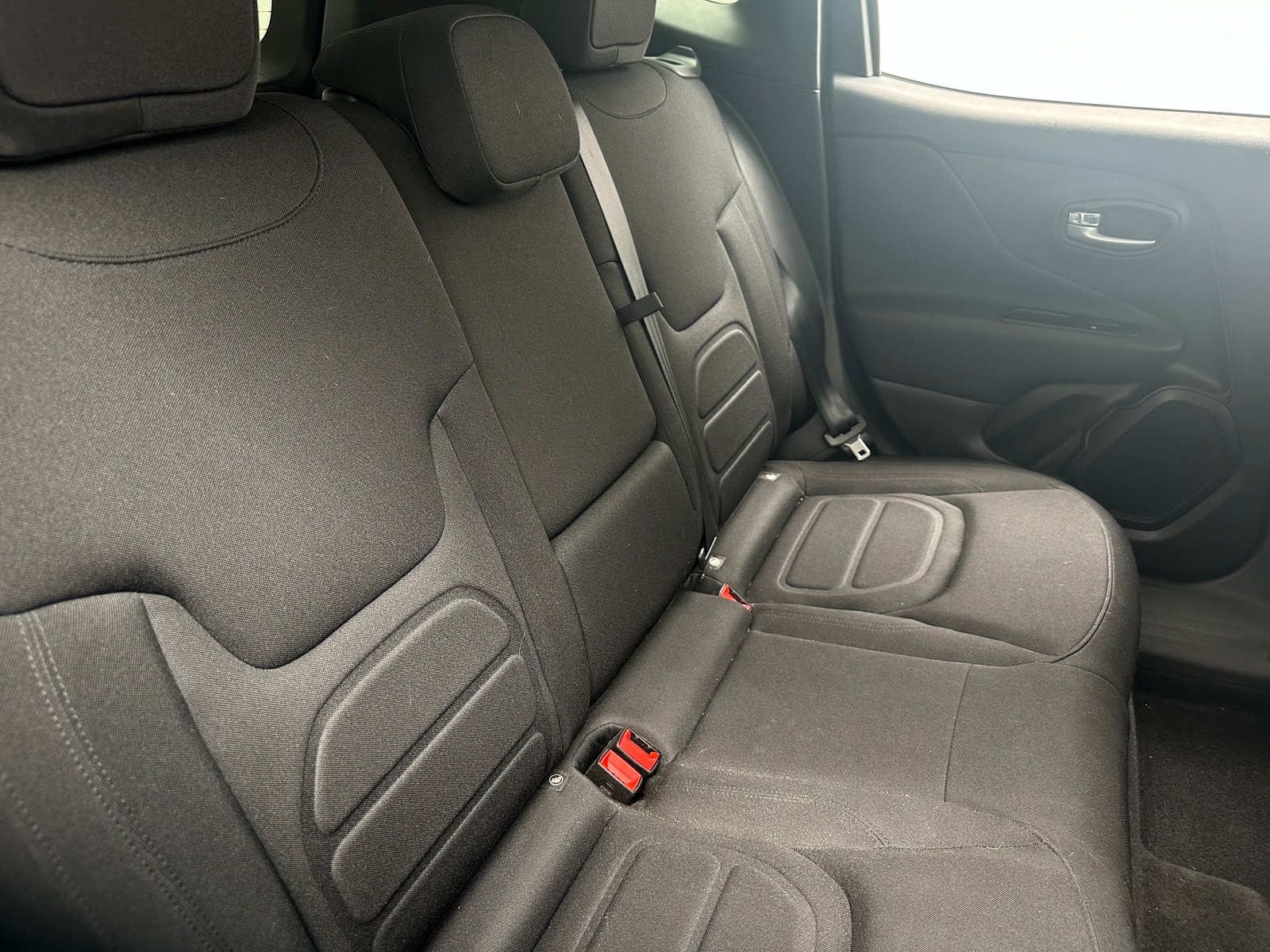 Thumbnail: 2022 Jeep Renegade - 6