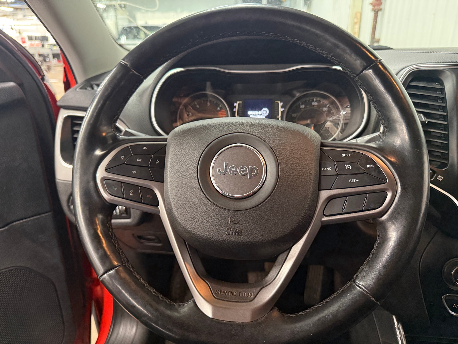 Thumbnail: 2021 Jeep Cherokee - 4