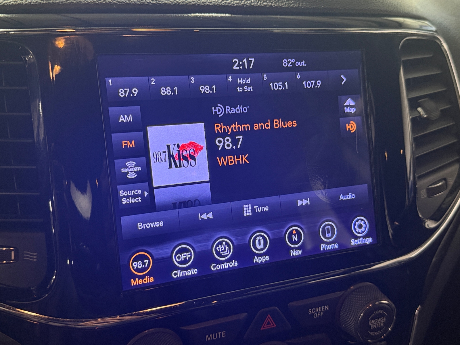 Thumbnail: 2020 Jeep Grand Cherokee - 4