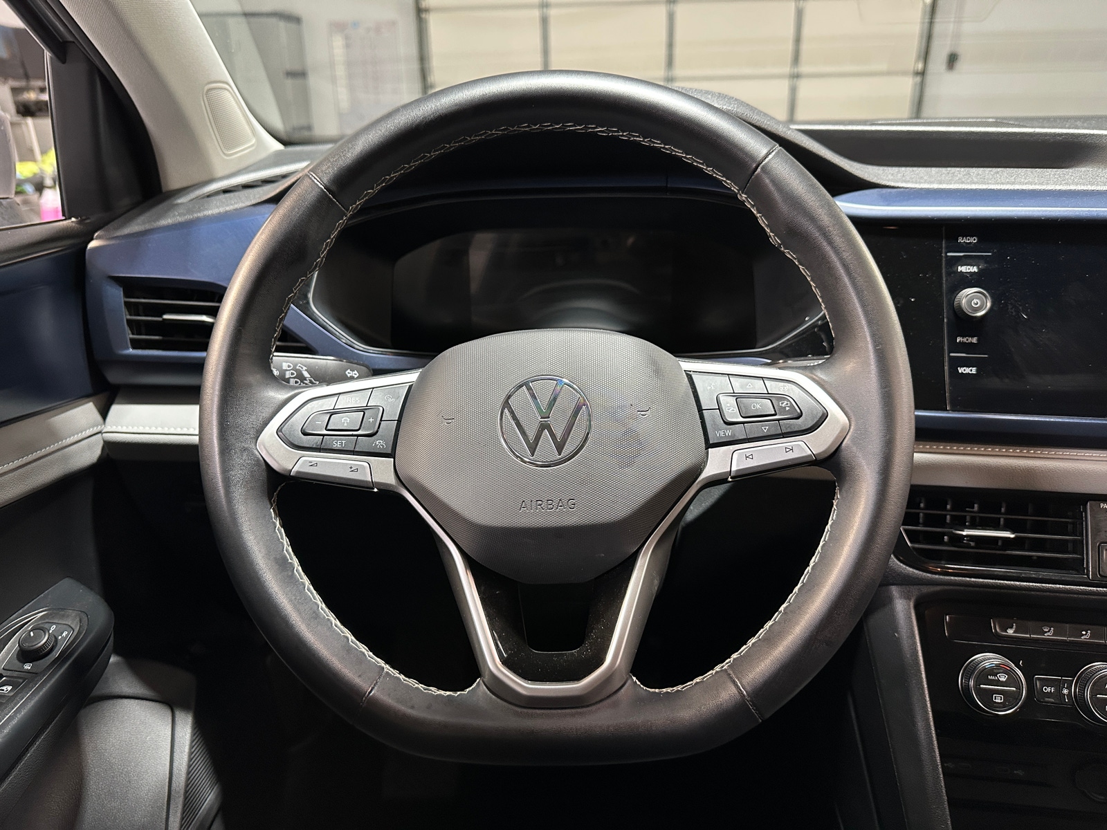 Thumbnail: 2024 Volkswagen Taos - 4