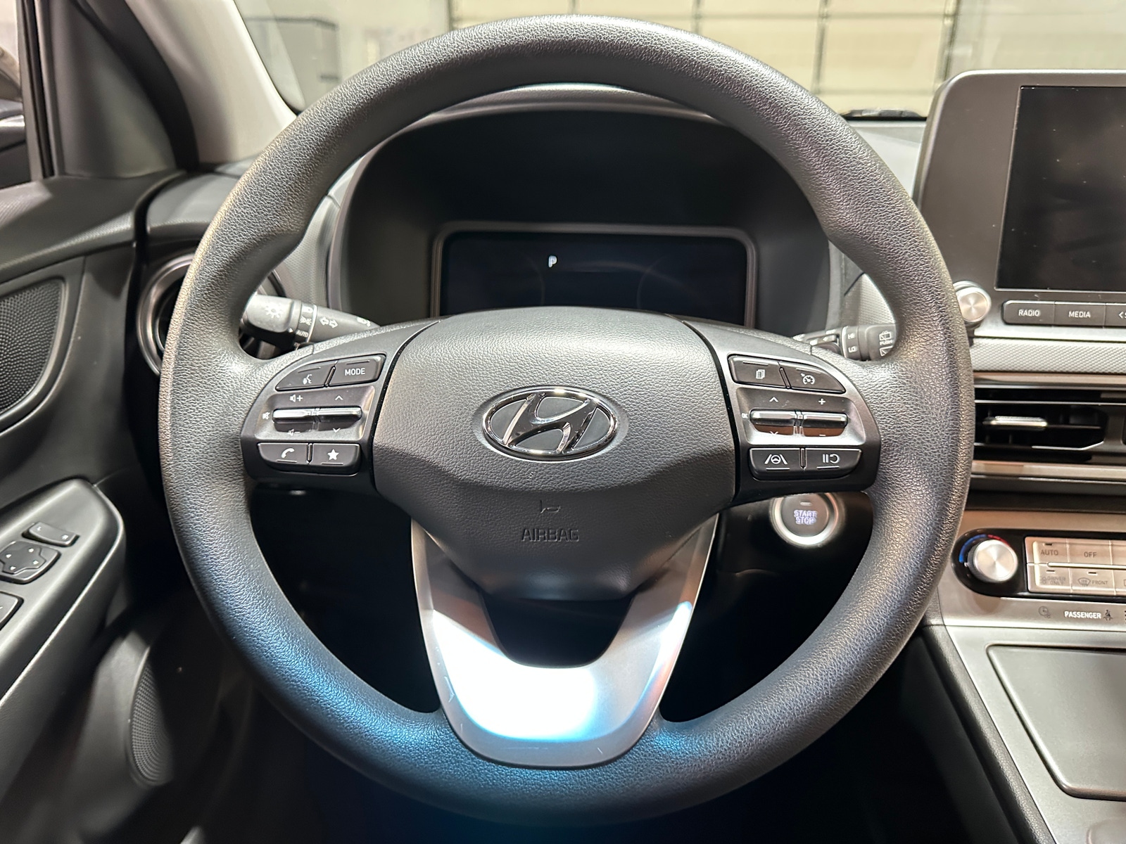 Thumbnail: 2023 Hyundai Kona - 5