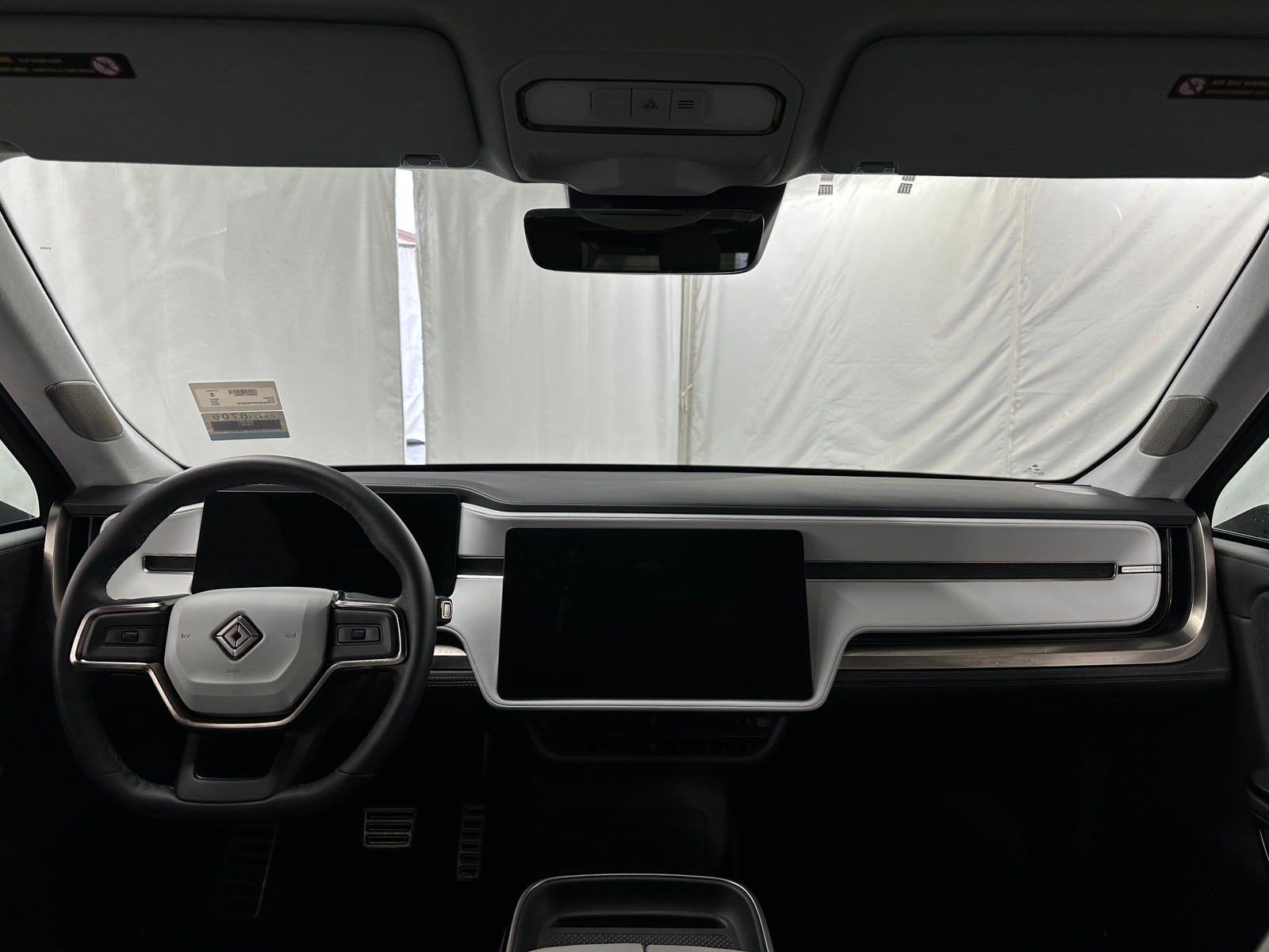 Thumbnail: 2023 Rivian R1S - 2