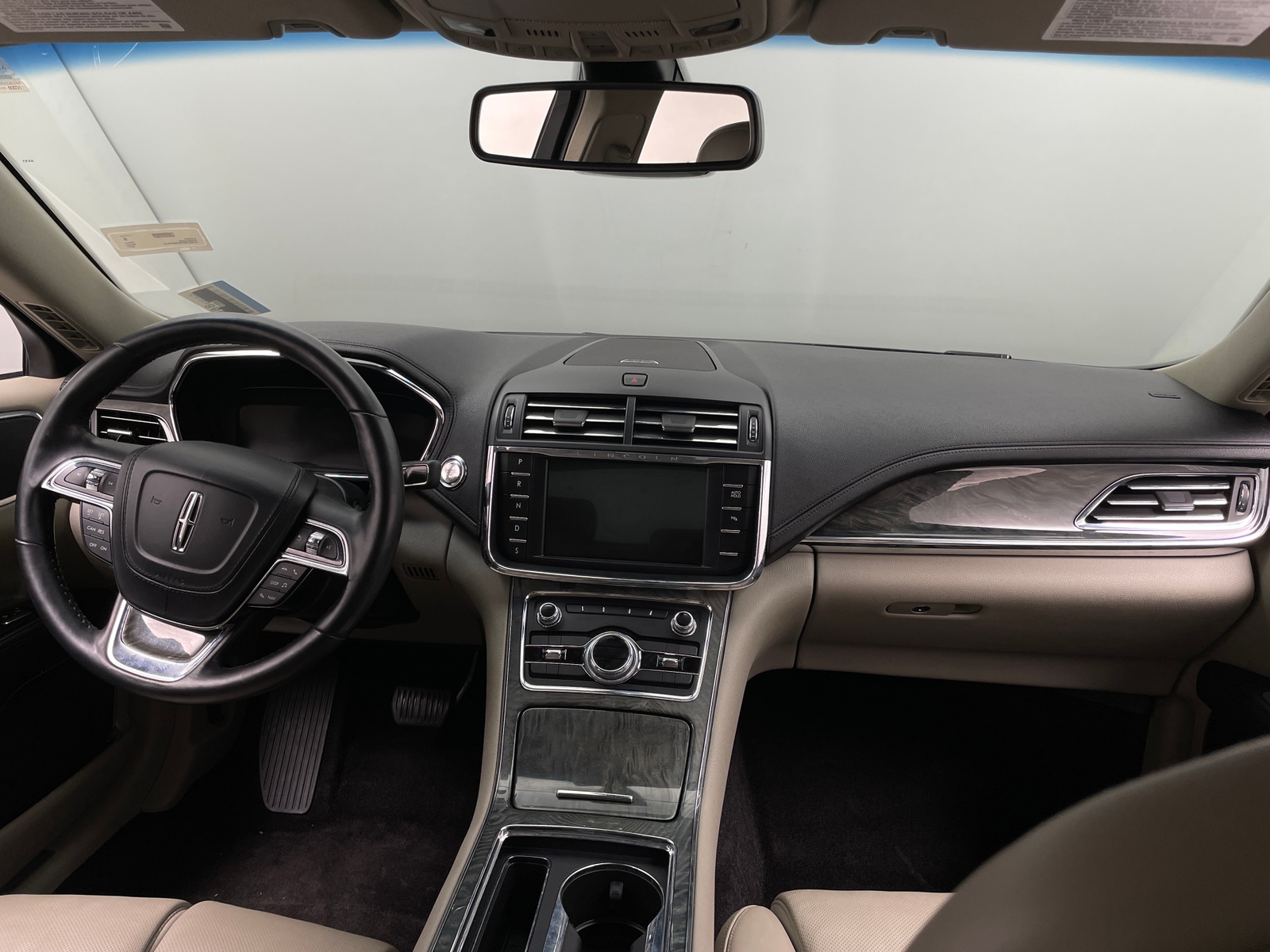 Thumbnail: 2017 Lincoln Continental - 2