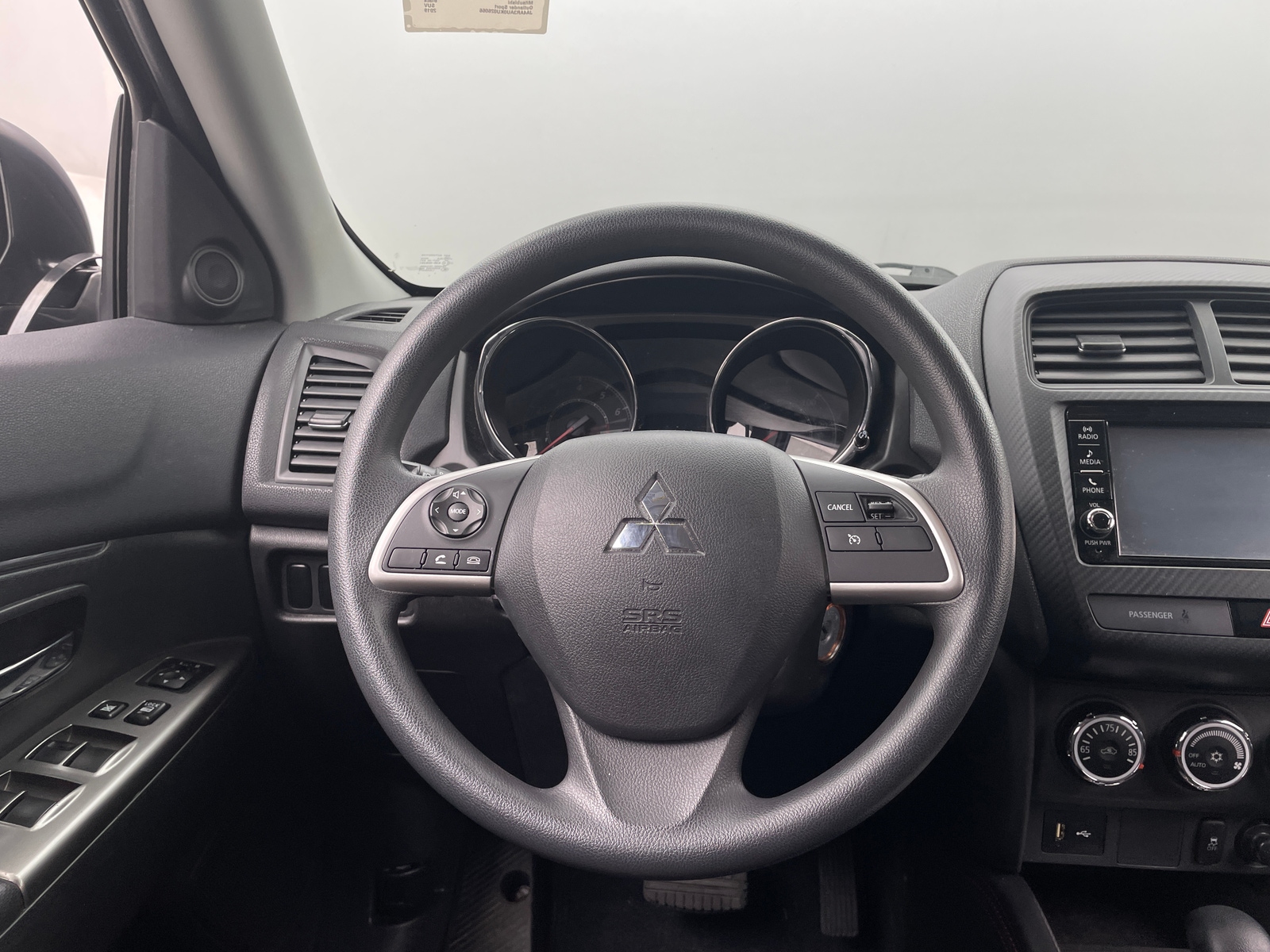 Thumbnail: 2019 Mitsubishi Outlander Sport - 5