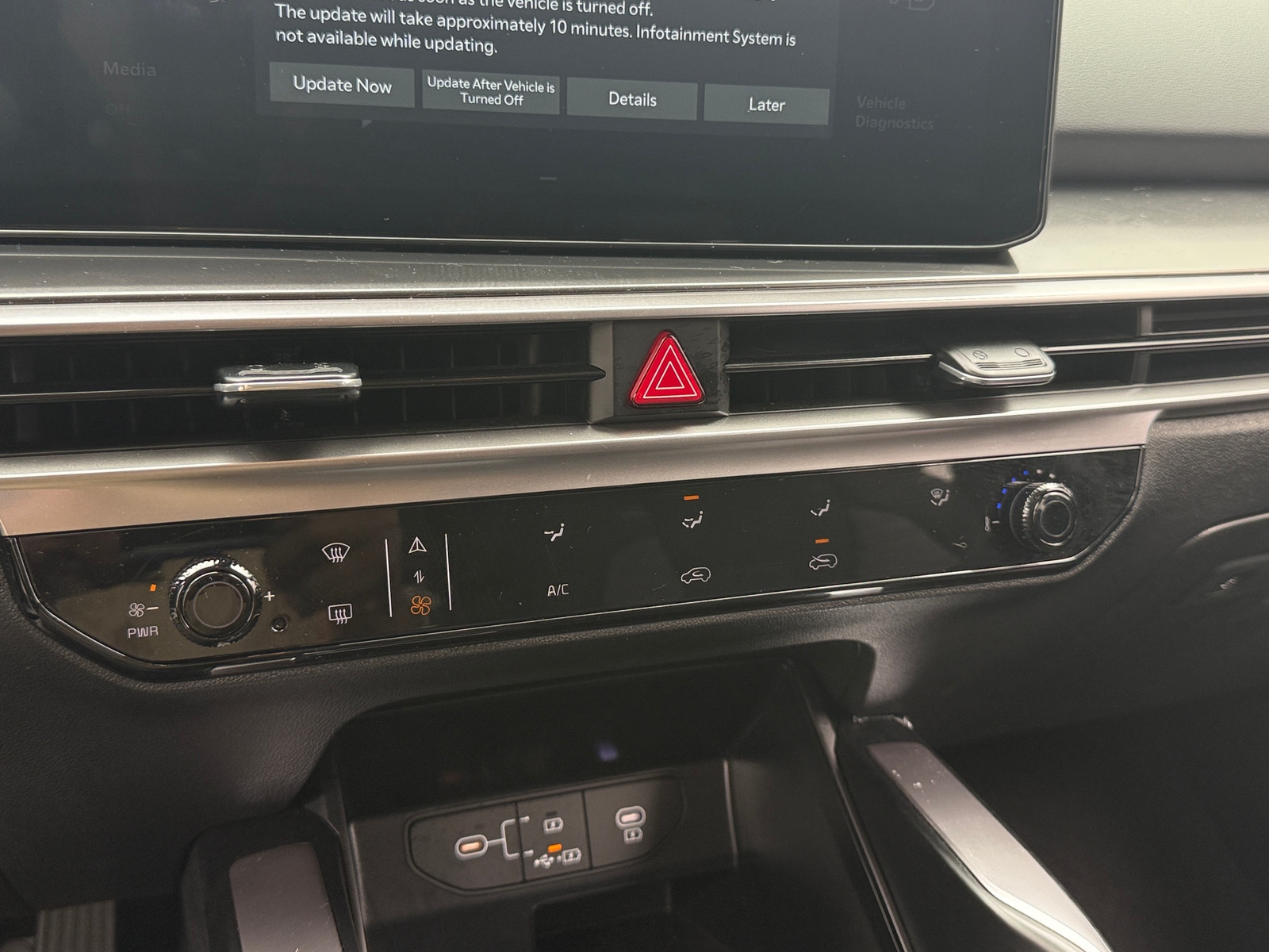 Thumbnail: 2025 Kia Sorento - 4