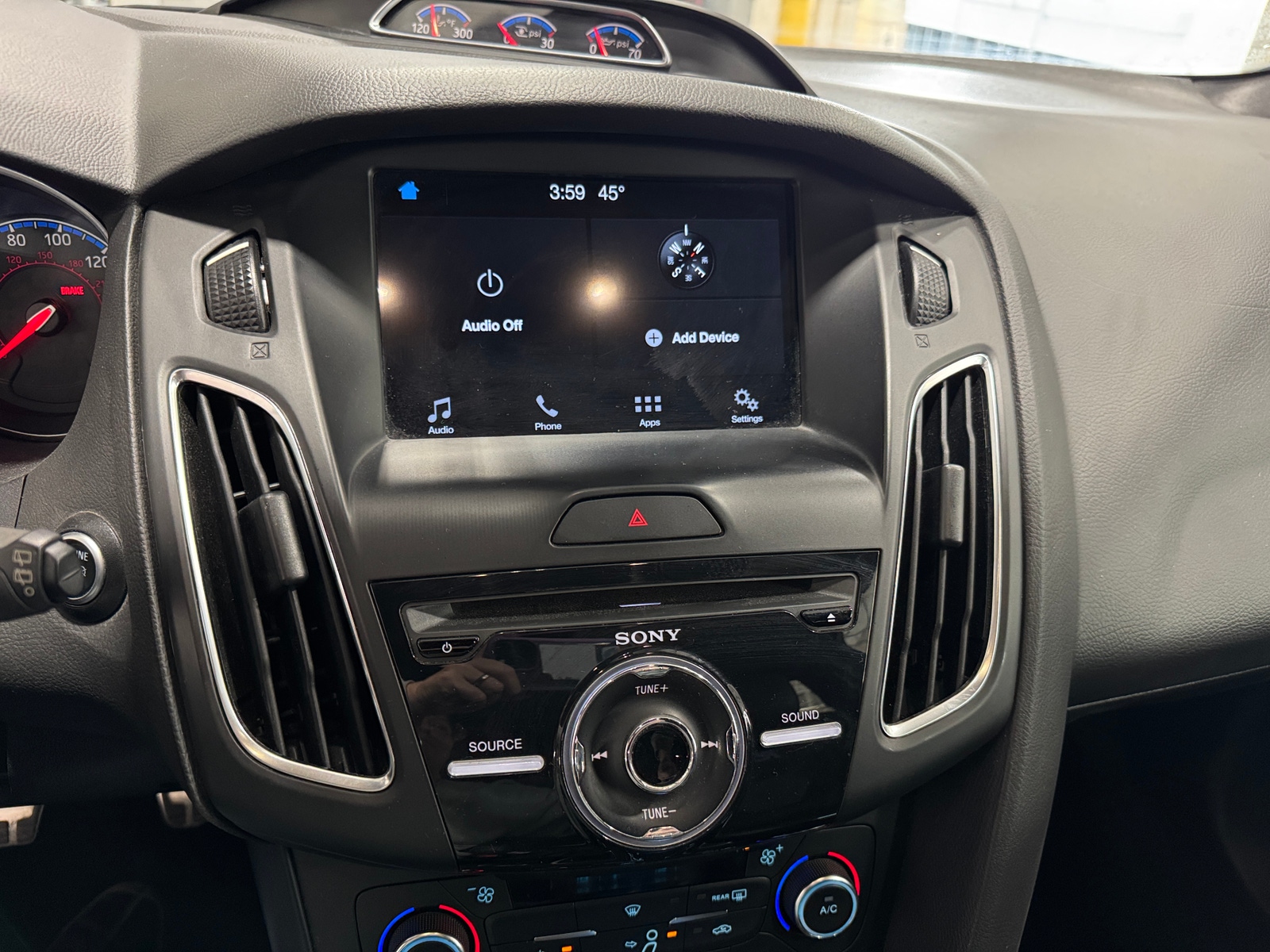 Thumbnail: 2017 Ford Focus - 3