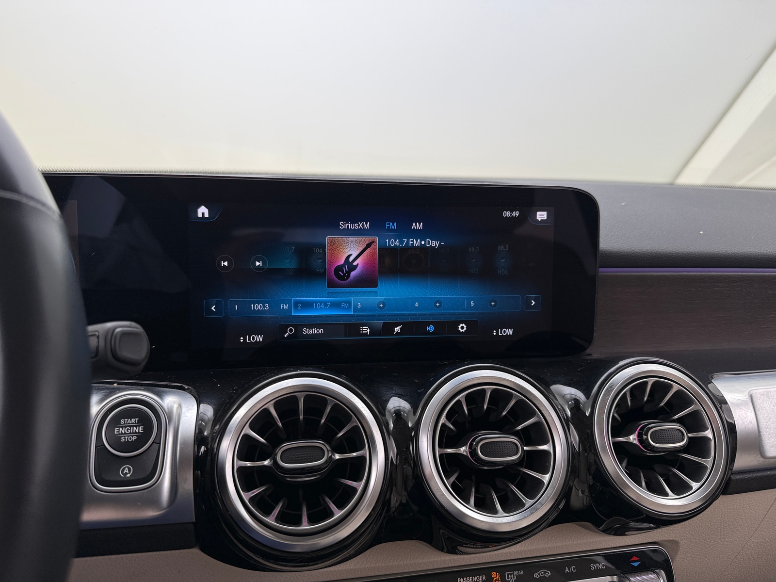 Thumbnail: 2023 Mercedes-Benz GLB - 3