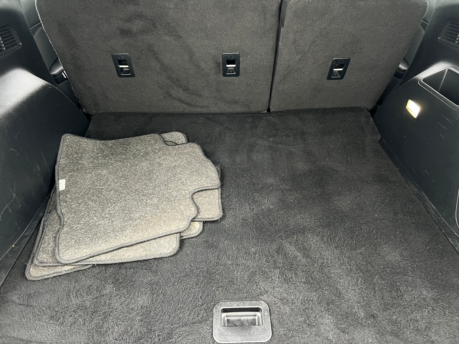 Thumbnail: 2017 Ford Edge - 7