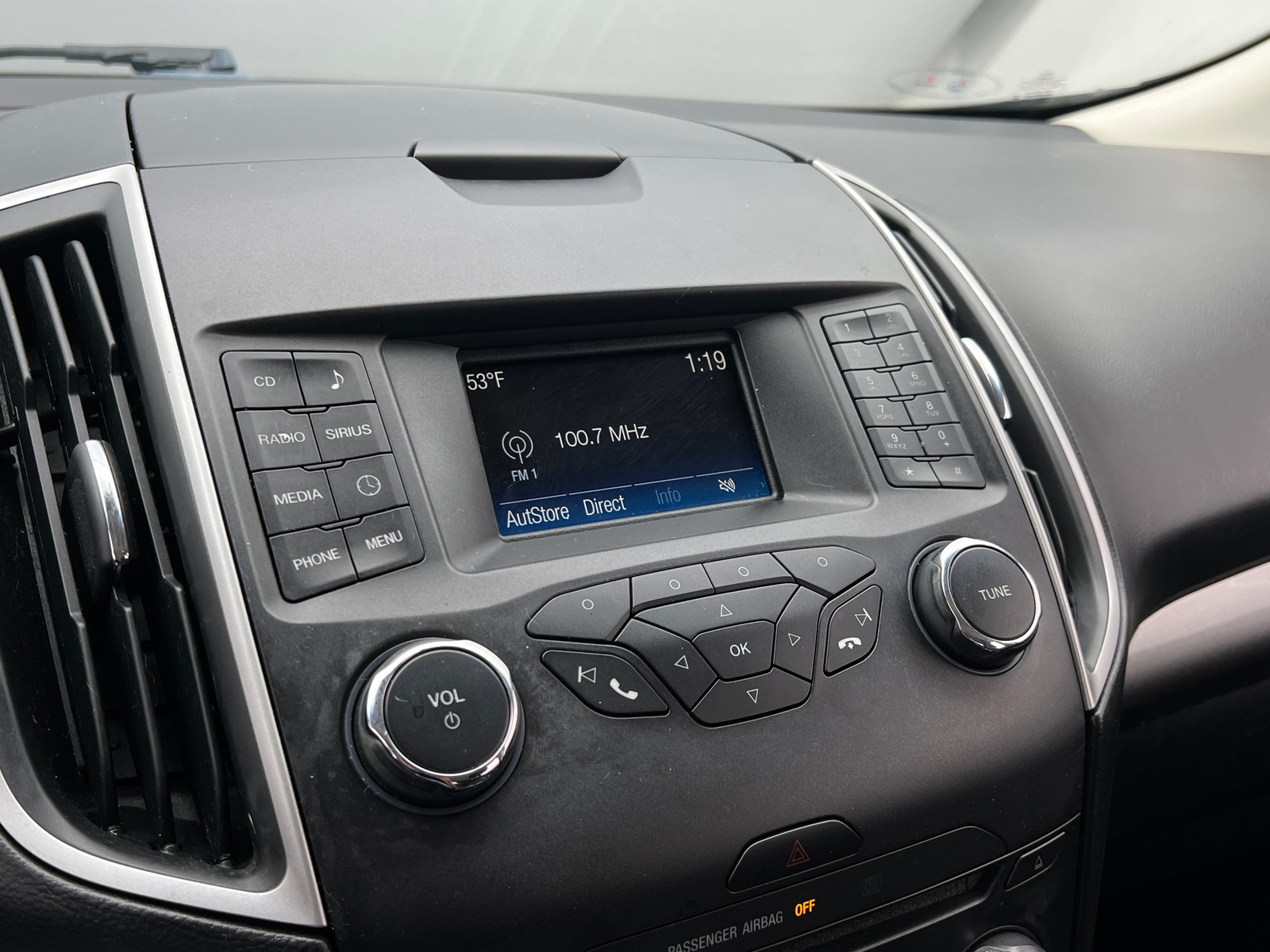 Thumbnail: 2017 Ford Edge - 4