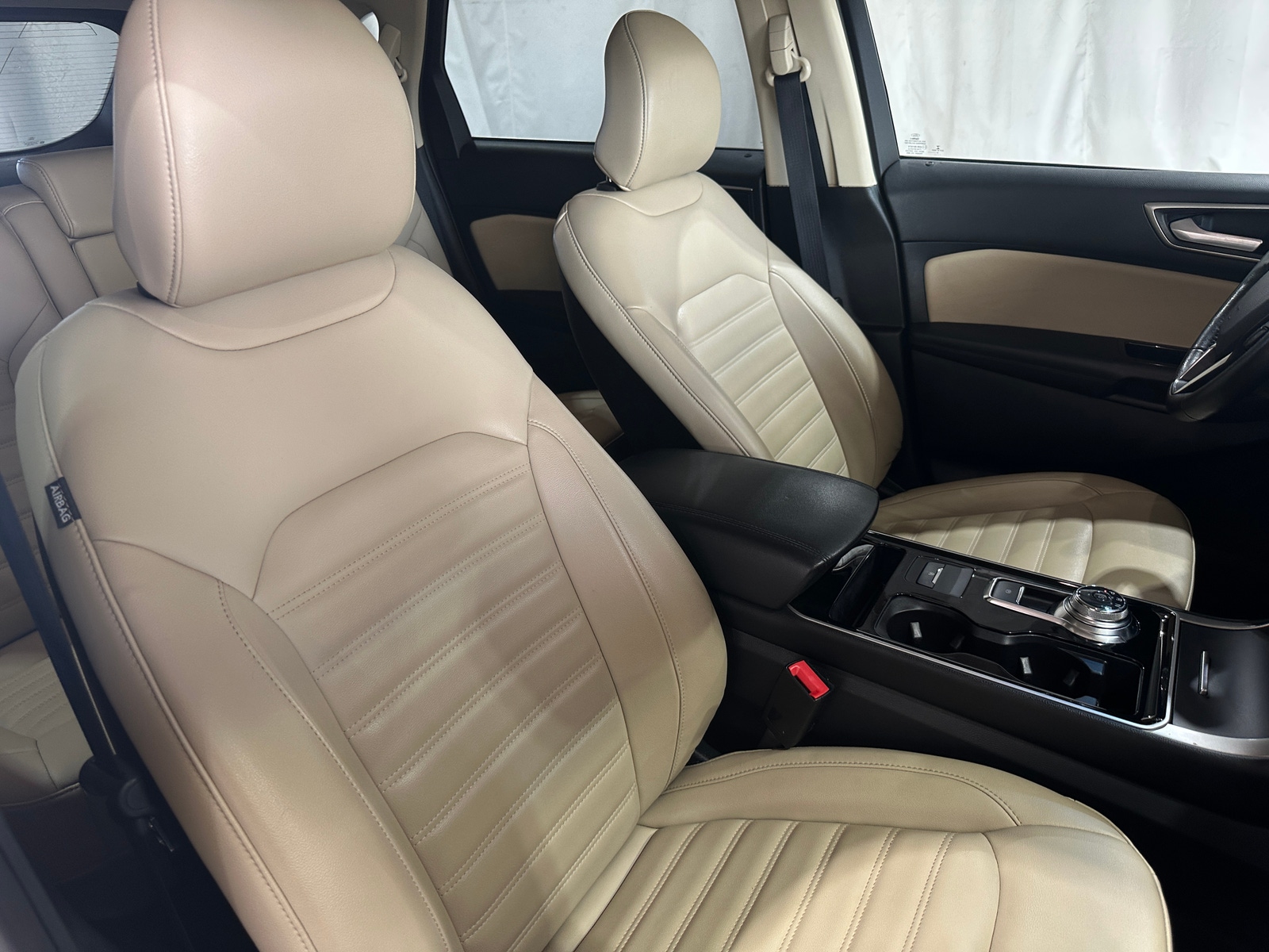 Thumbnail: 2019 Ford Edge - 2