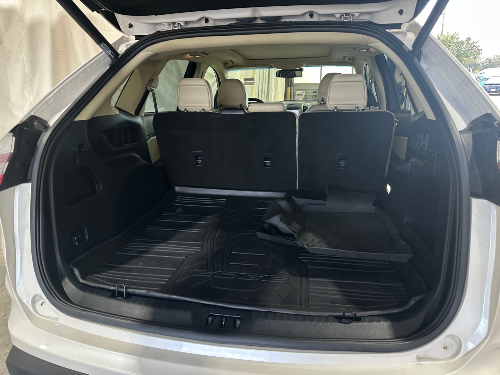 Thumbnail: 2019 Ford Edge - 7