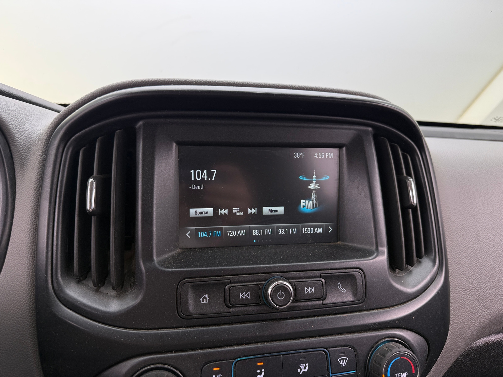 Thumbnail: 2018 Chevrolet Colorado - 4