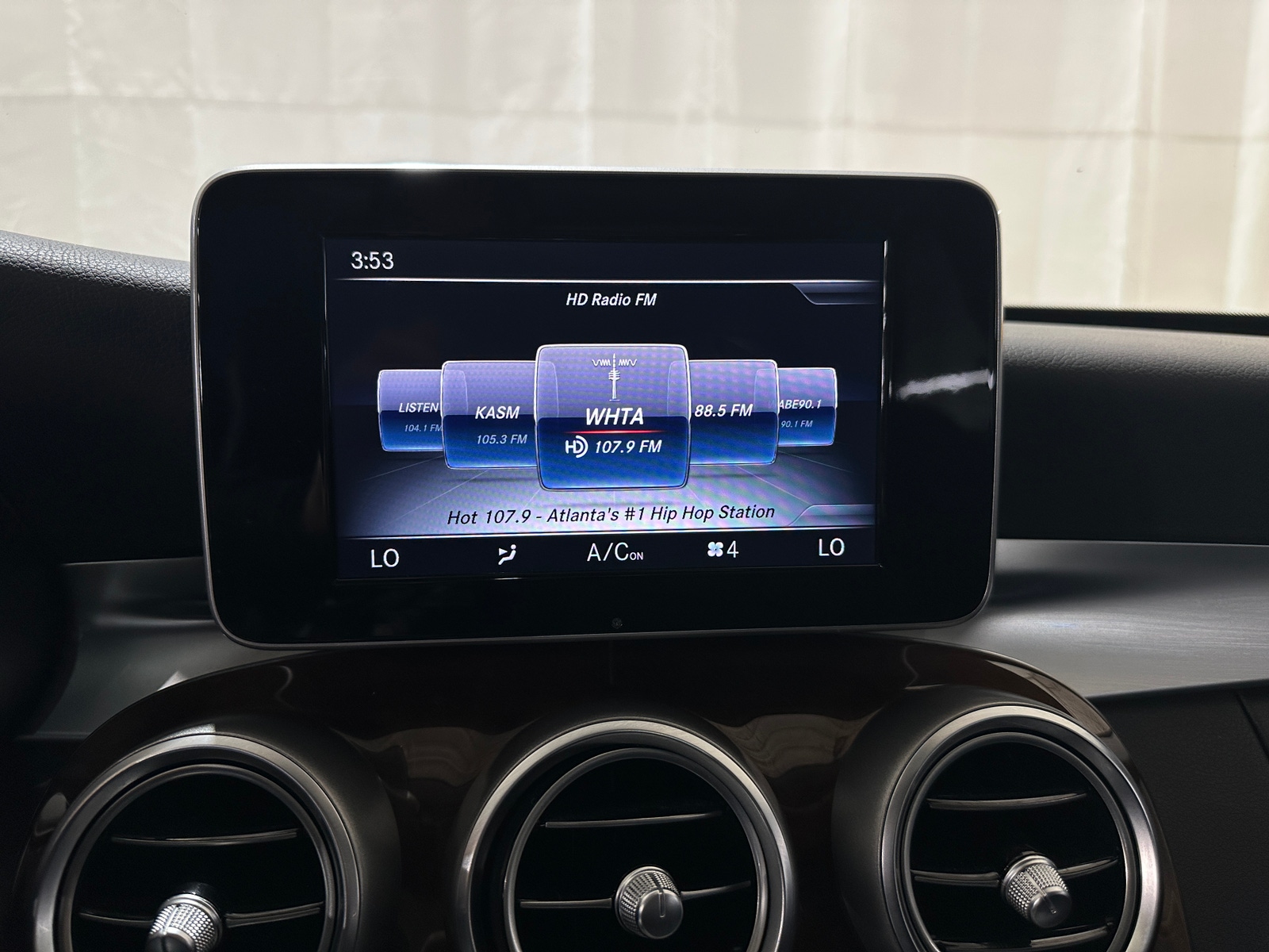 Thumbnail: 2017 Mercedes-Benz C-Class - 3