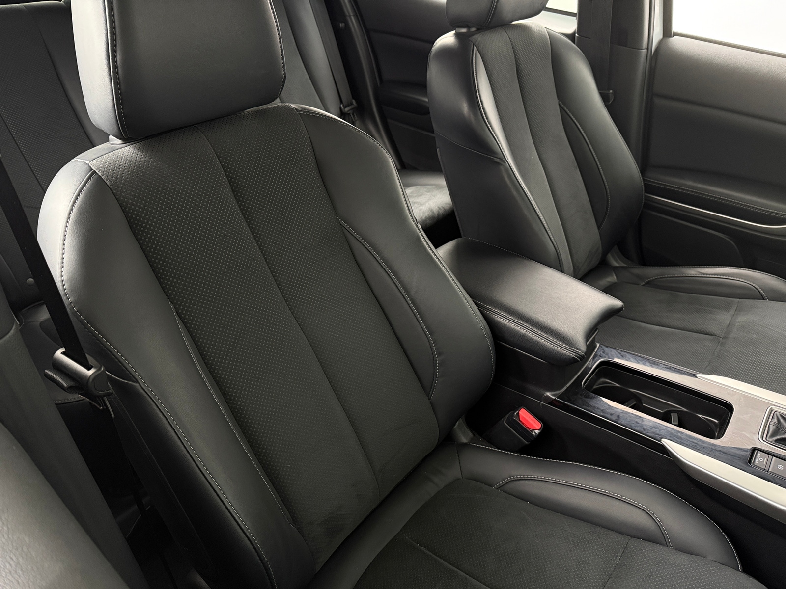 Thumbnail: 2024 Mitsubishi Eclipse Cross - 2