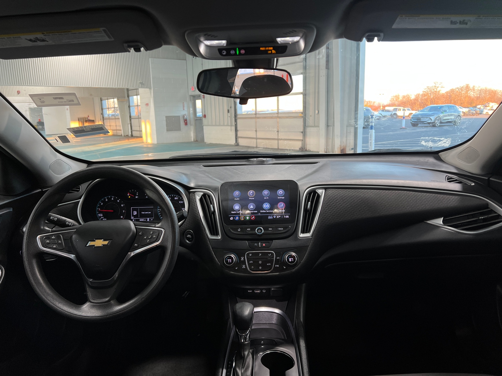 Thumbnail: 2022 Chevrolet Malibu - 3