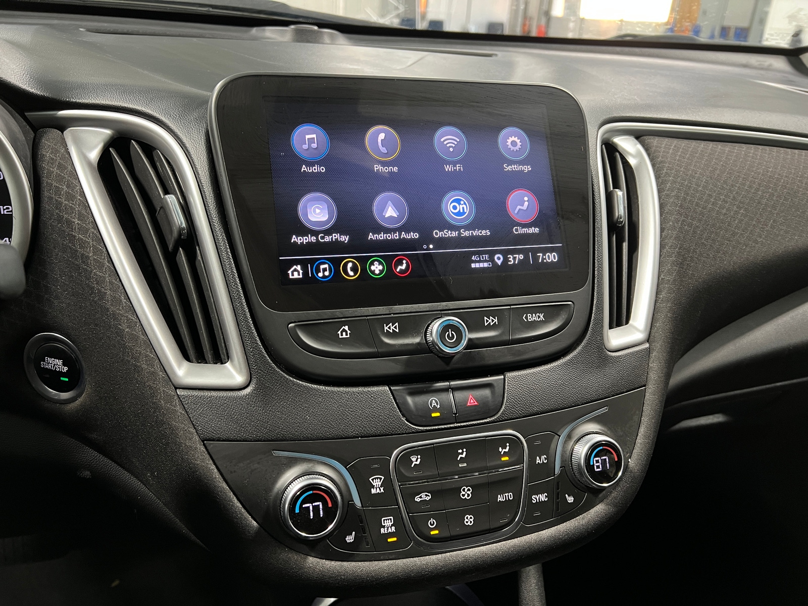 Thumbnail: 2022 Chevrolet Malibu - 4