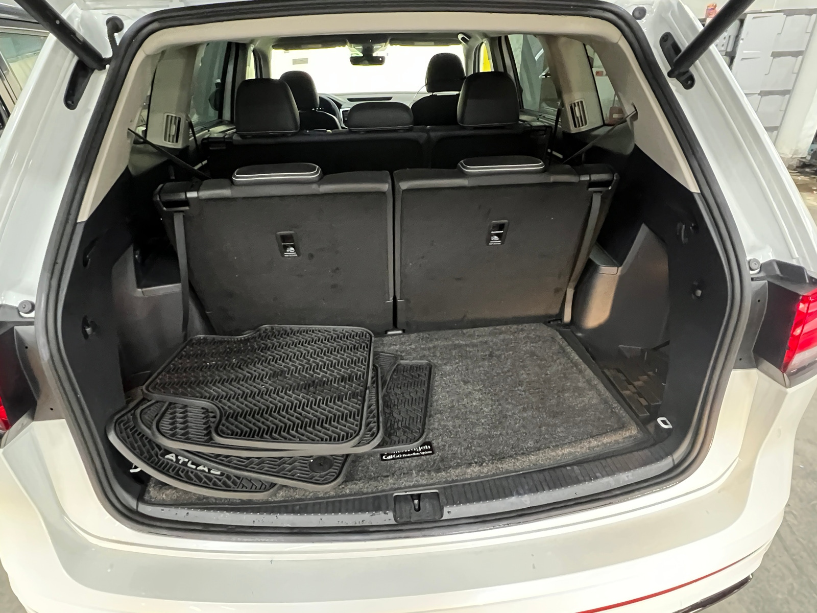 Thumbnail: 2023 Volkswagen Atlas - 6