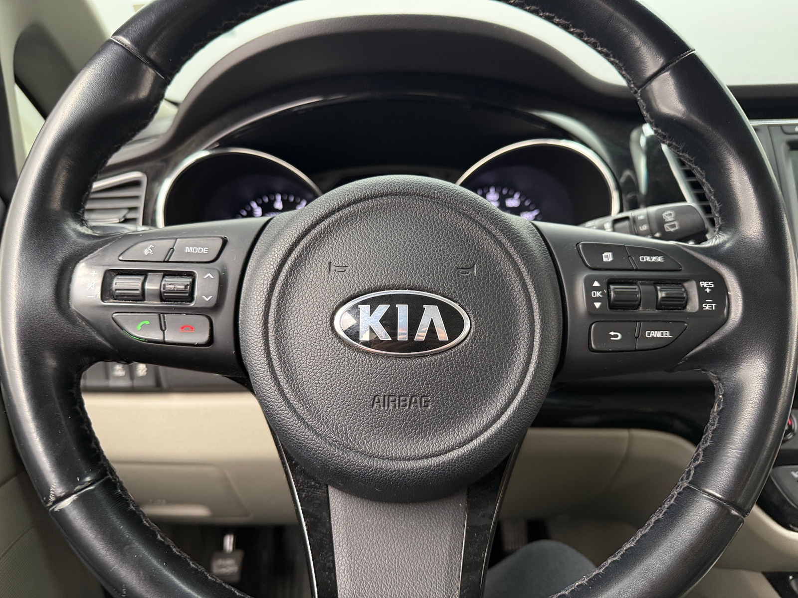 Thumbnail: 2016 Kia Sedona - 4