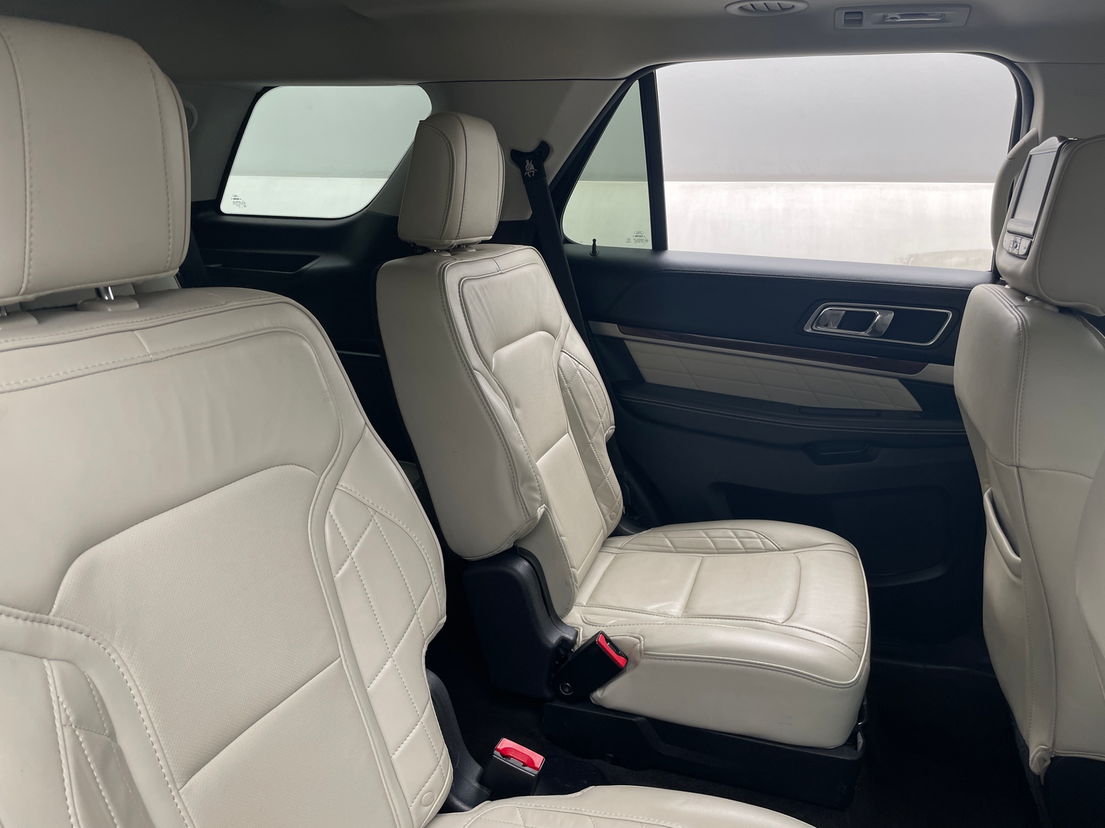 Thumbnail: 2017 Ford Explorer - 5