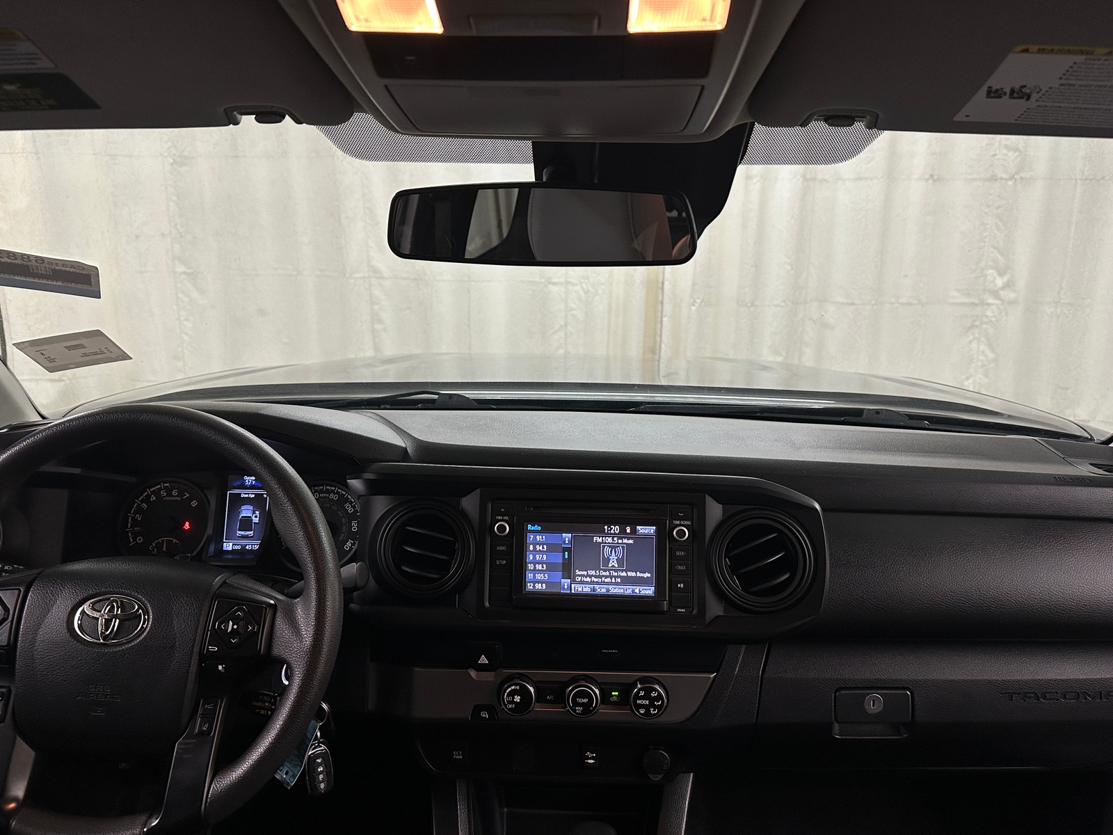 Thumbnail: 2019 Toyota Tacoma - 3