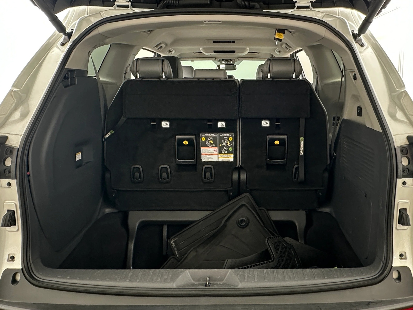 Thumbnail: 2024 Toyota Sienna - 6