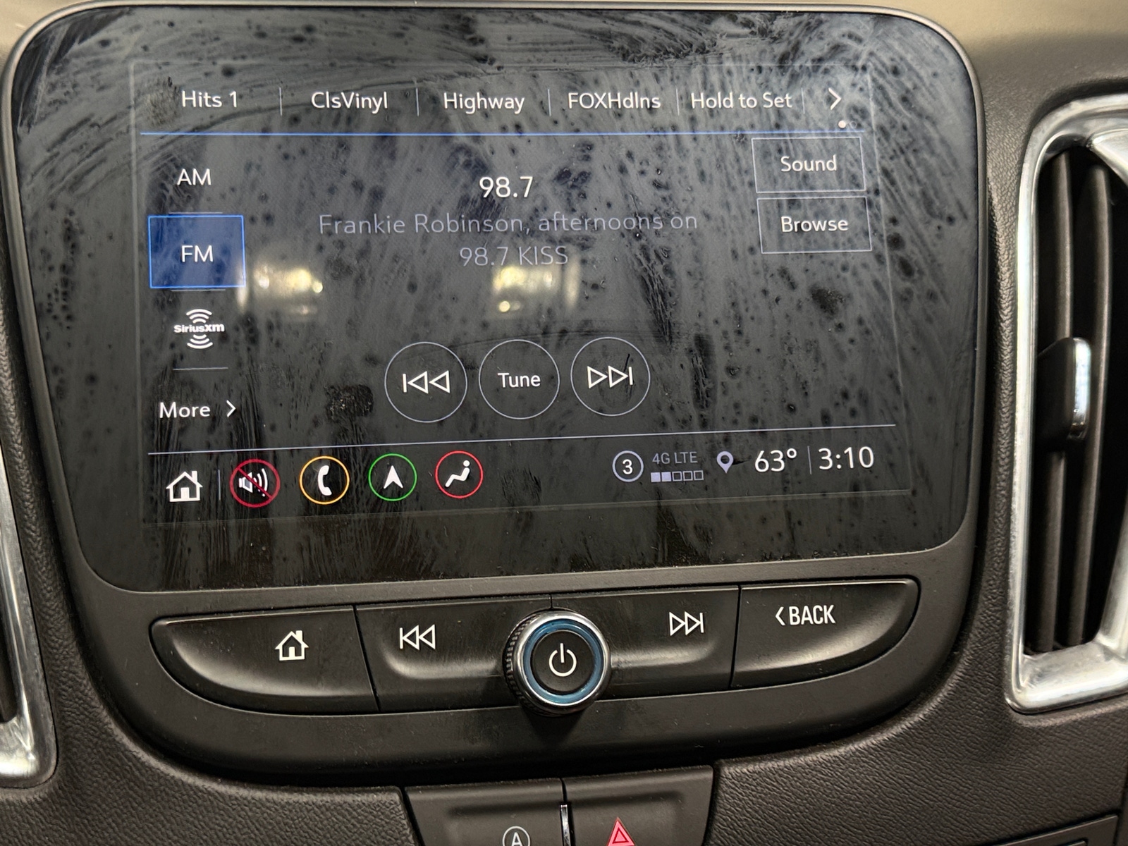 Thumbnail: 2024 Chevrolet Malibu - 3