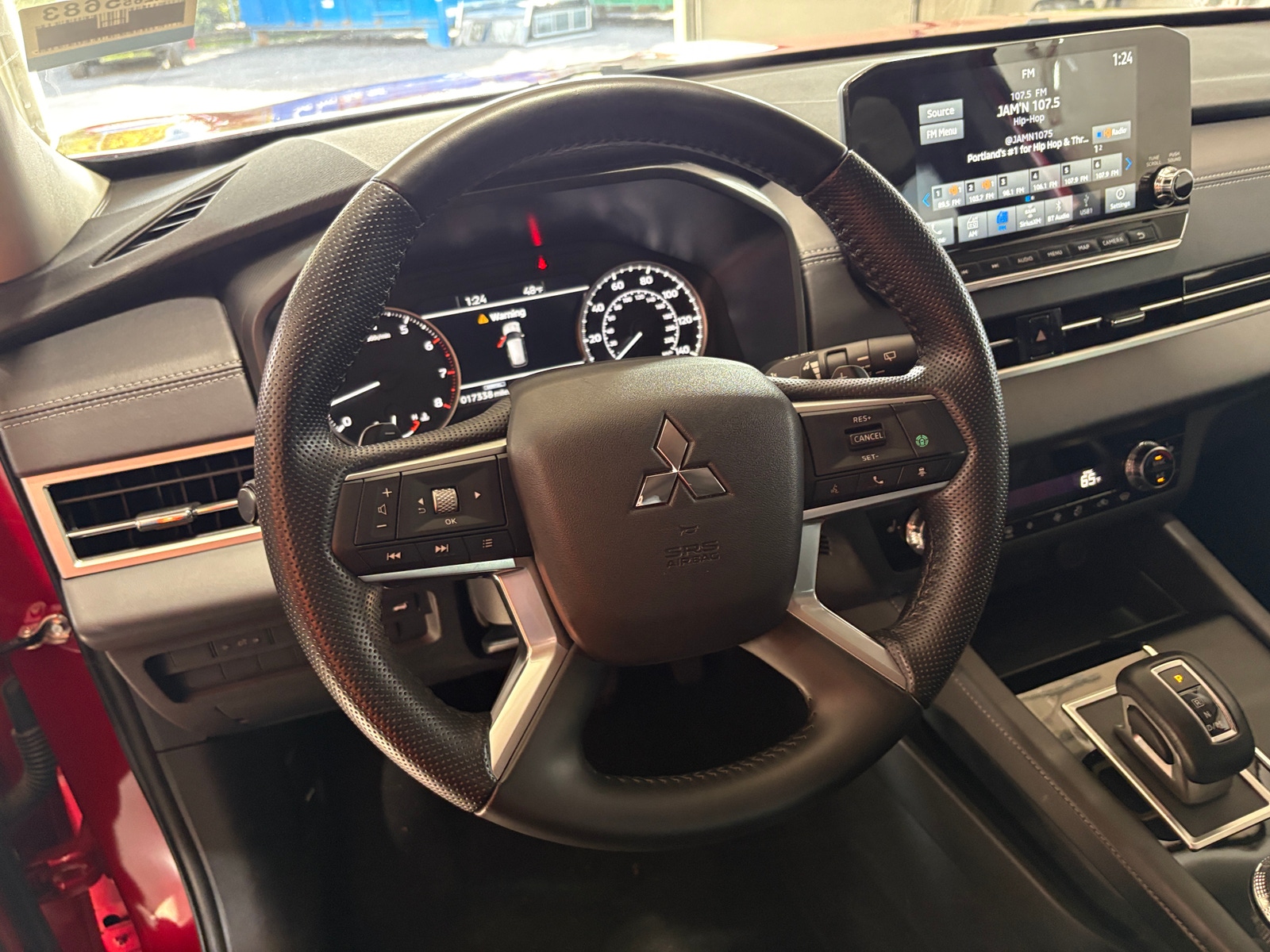 Thumbnail: 2024 Mitsubishi Outlander - 4