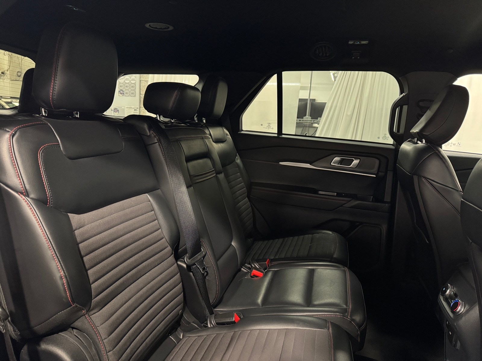 Thumbnail: 2025 Ford Explorer - 5