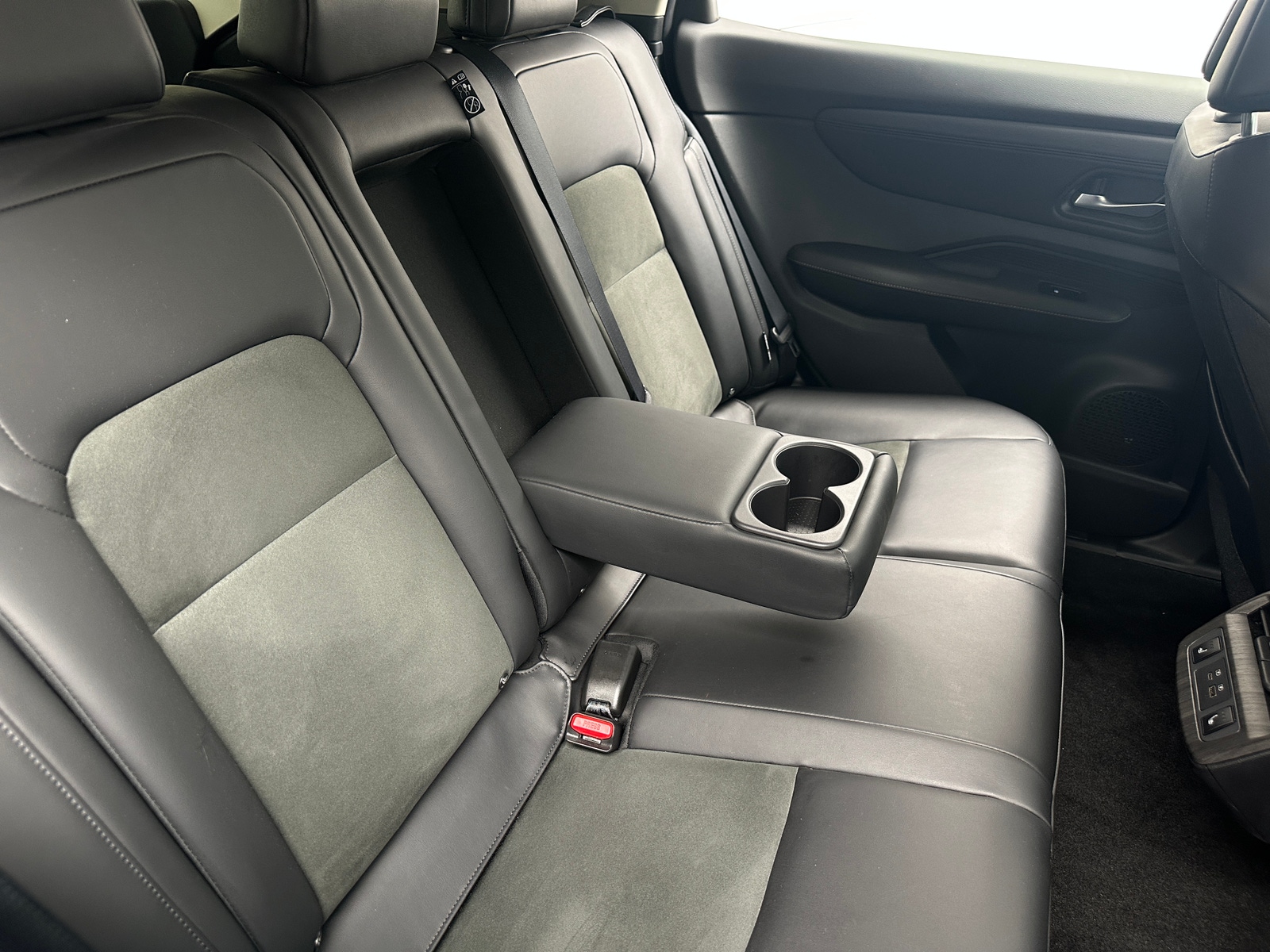 Thumbnail: 2023 Nissan Ariya - 5