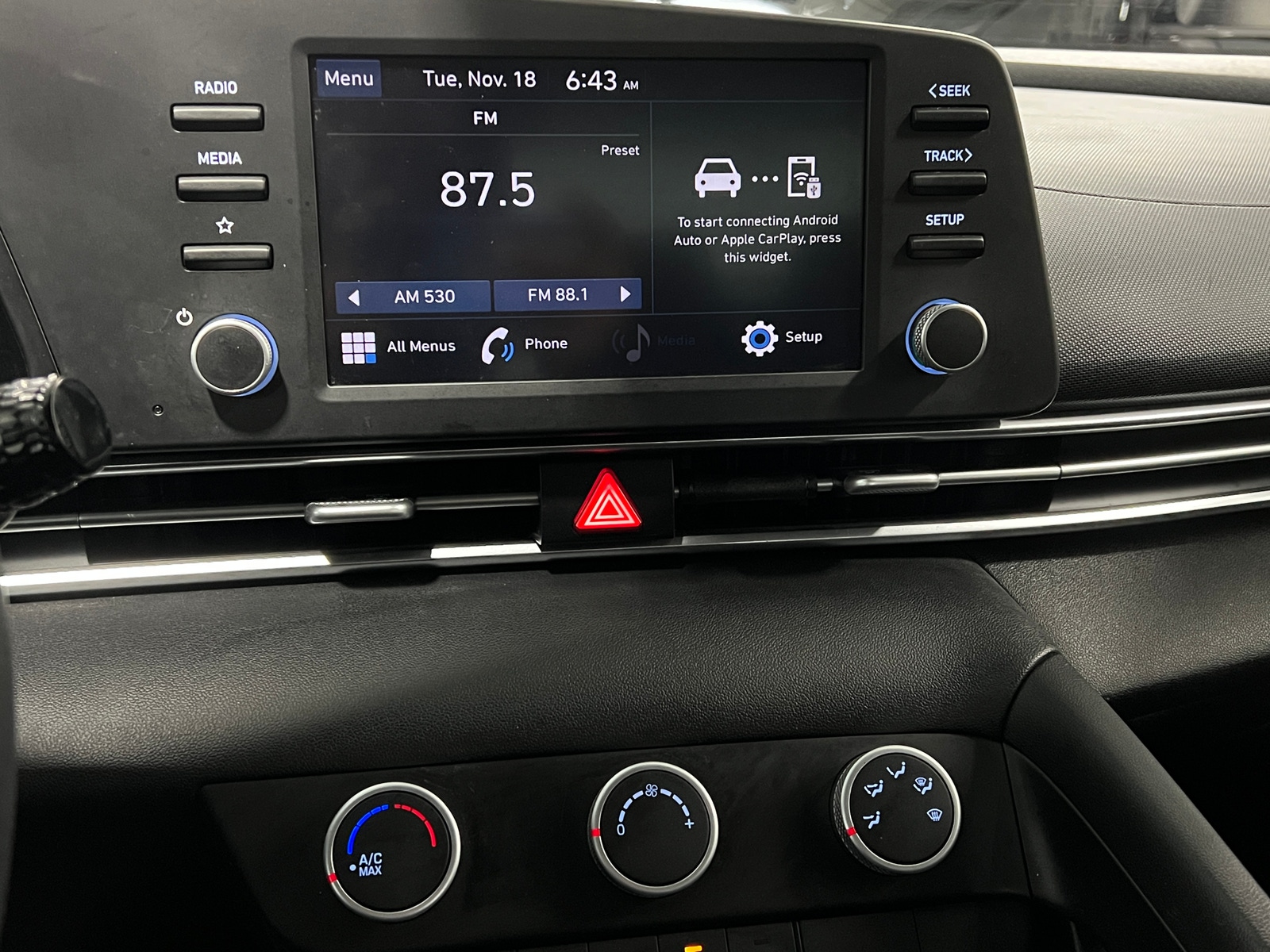 Thumbnail: 2021 Hyundai Elantra - 4