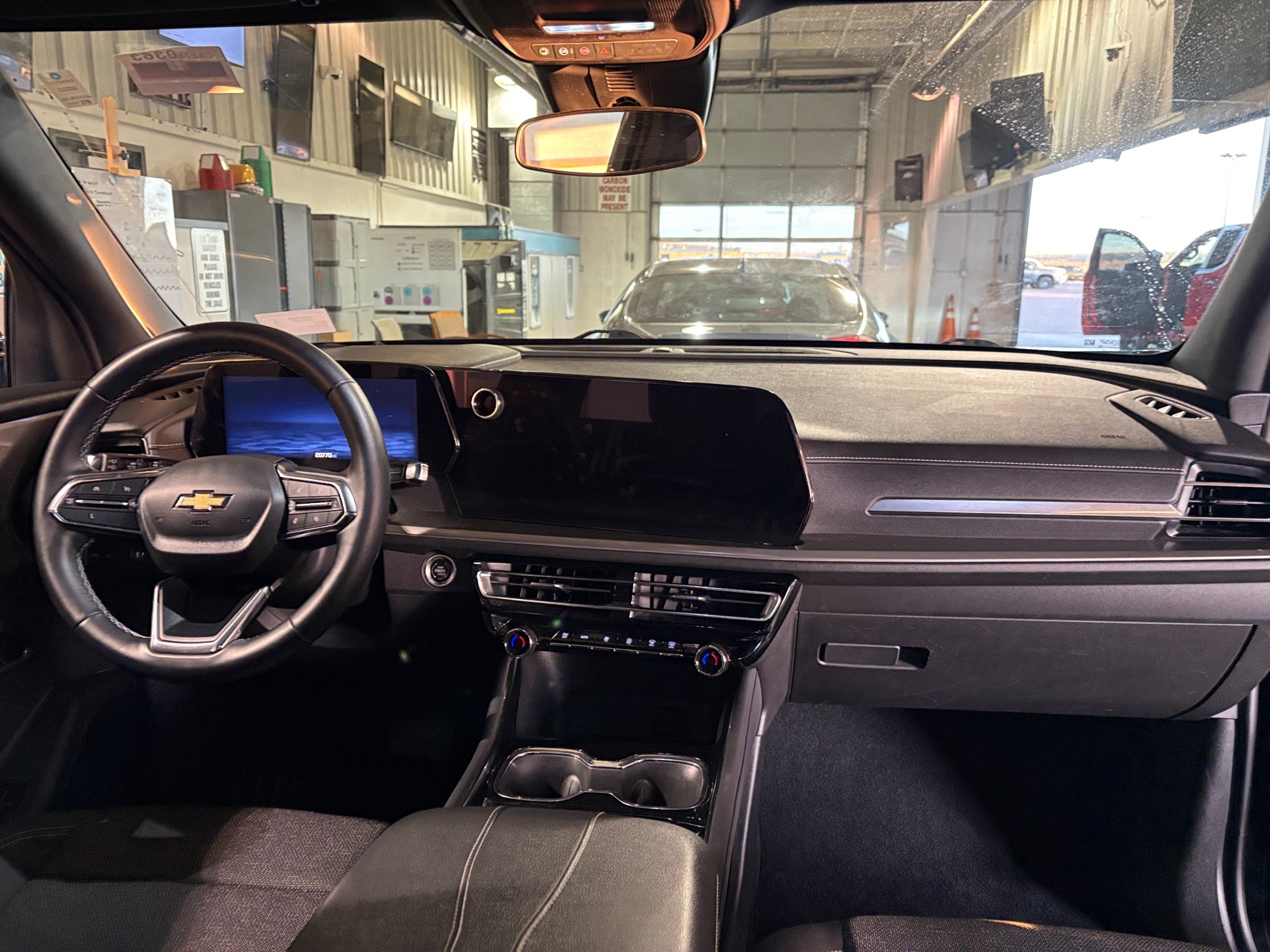 Thumbnail: 2024 Chevrolet Traverse - 3