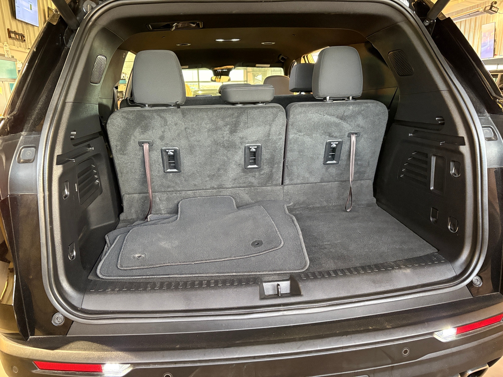 Thumbnail: 2024 Chevrolet Traverse - 7