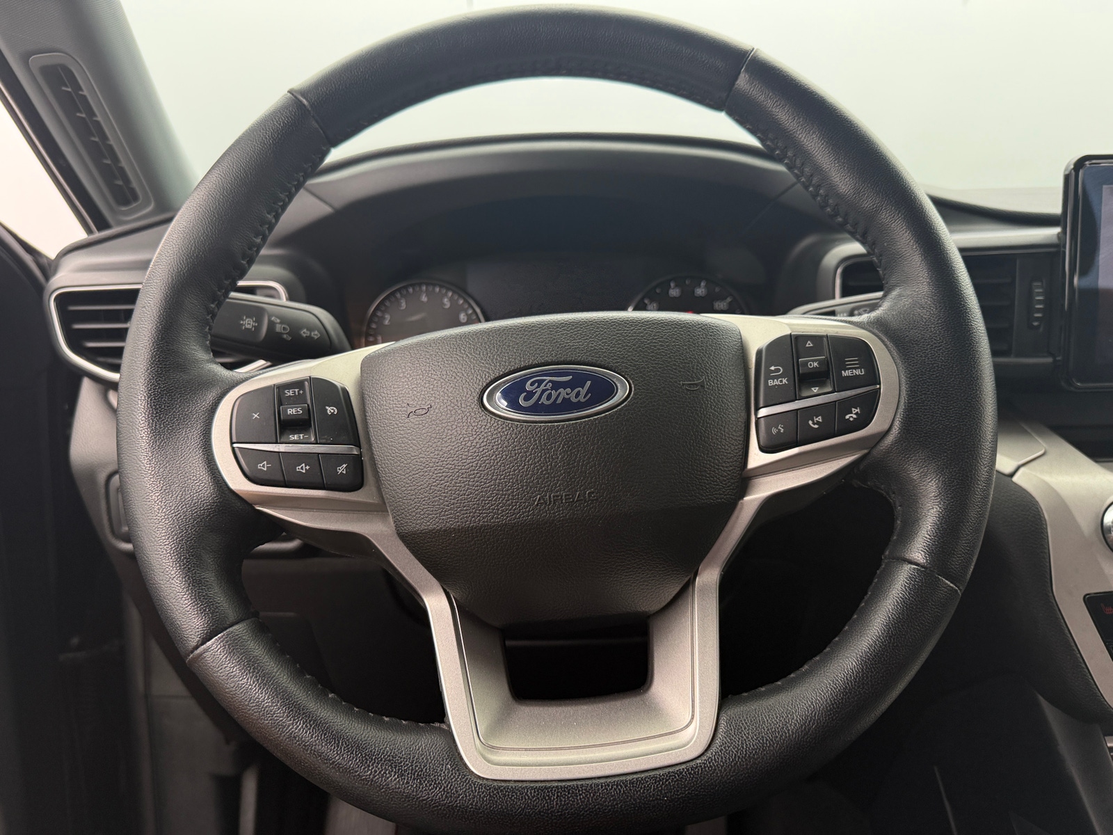 Thumbnail: 2023 Ford Explorer - 5