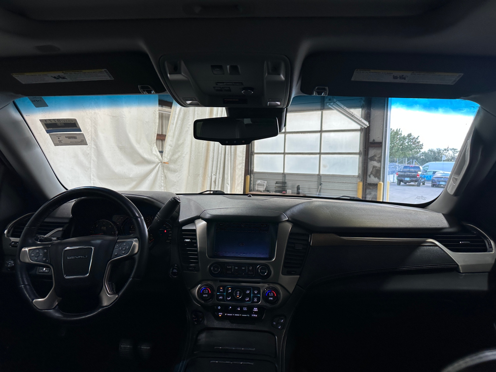 Thumbnail: 2018 GMC Yukon - 2