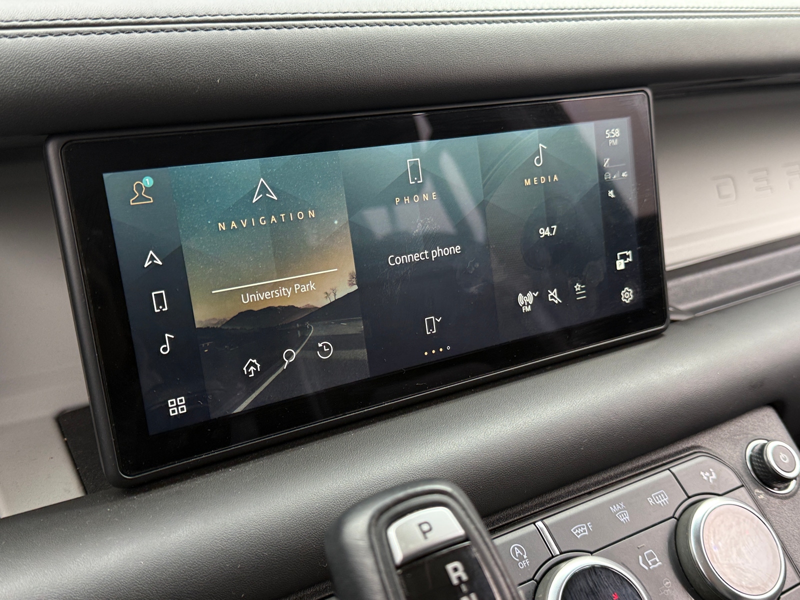 Thumbnail: 2020 Land Rover Defender - 3