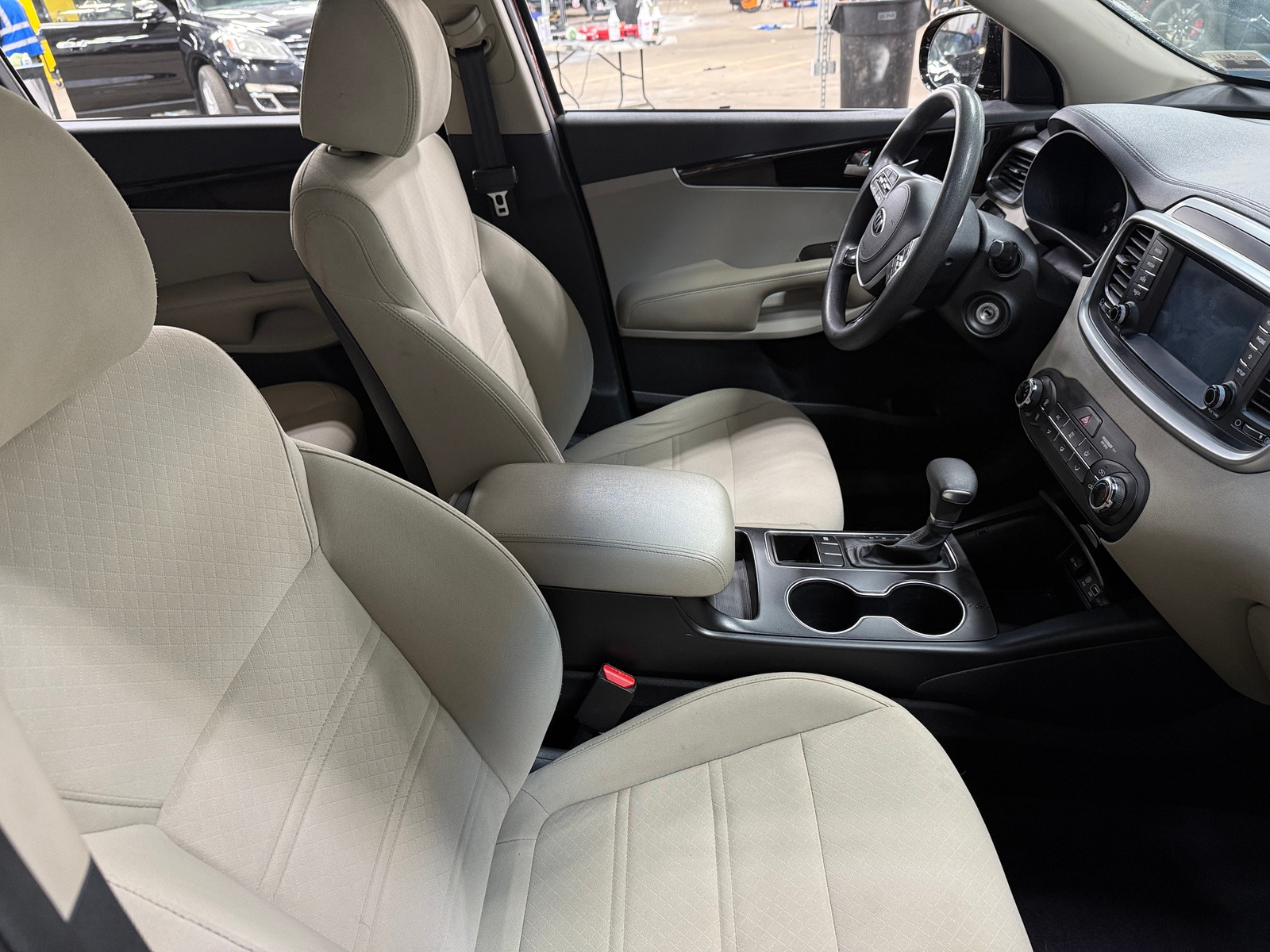 Thumbnail: 2019 Kia Sorento - 2