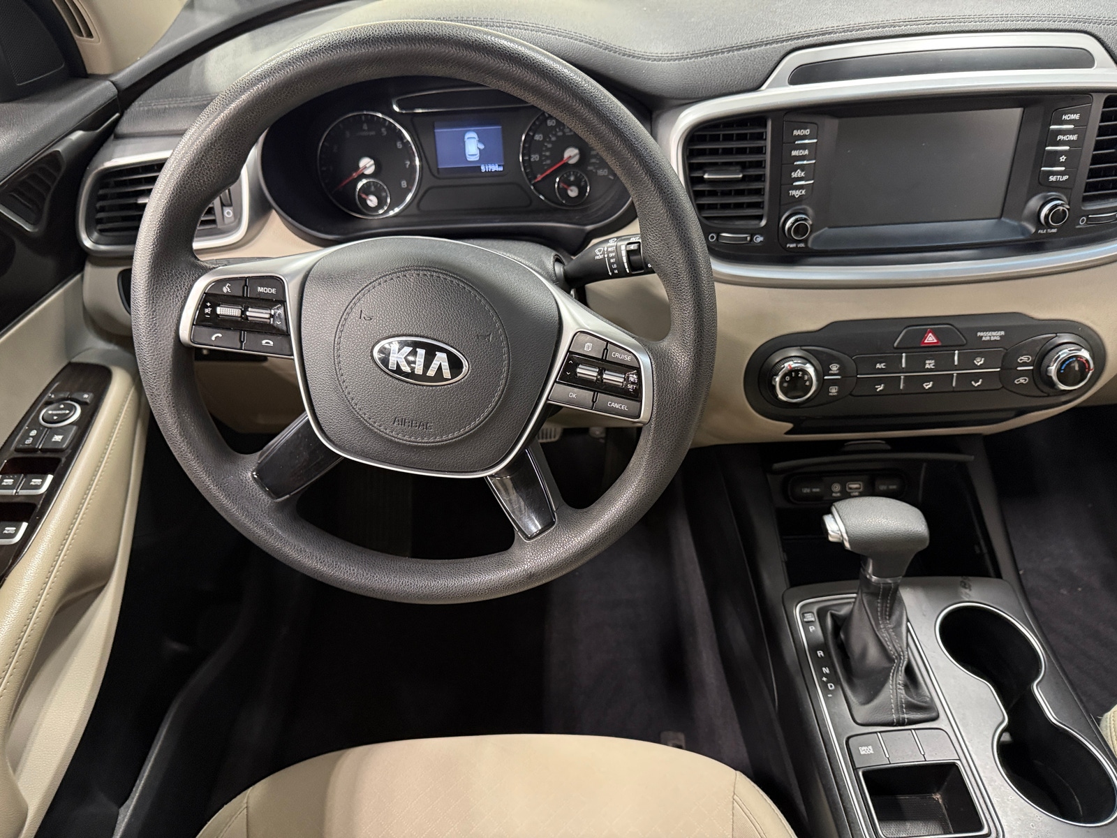 Thumbnail: 2019 Kia Sorento - 5