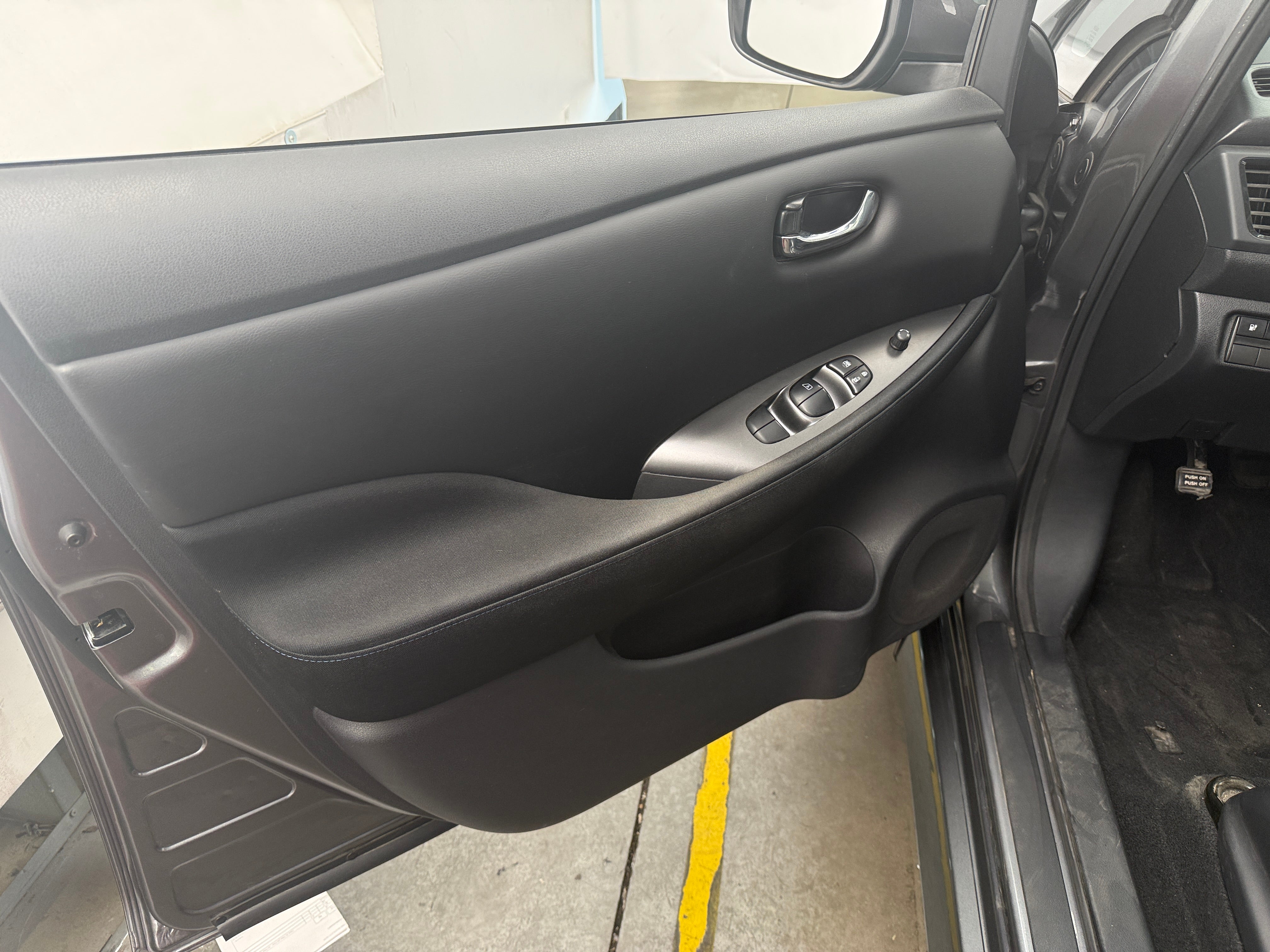 Used 2019 Nissan Leaf S with VIN 1N4AZ1CP1KC319200 for sale in Oak Creek, WI