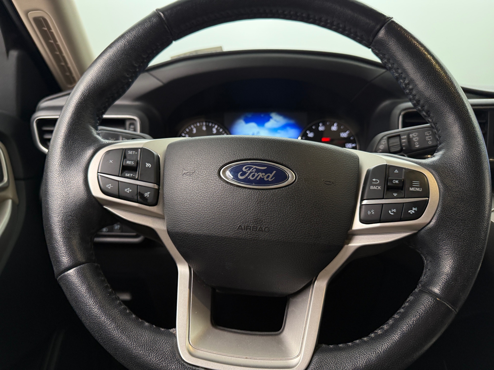 Thumbnail: 2020 Ford Explorer - 4