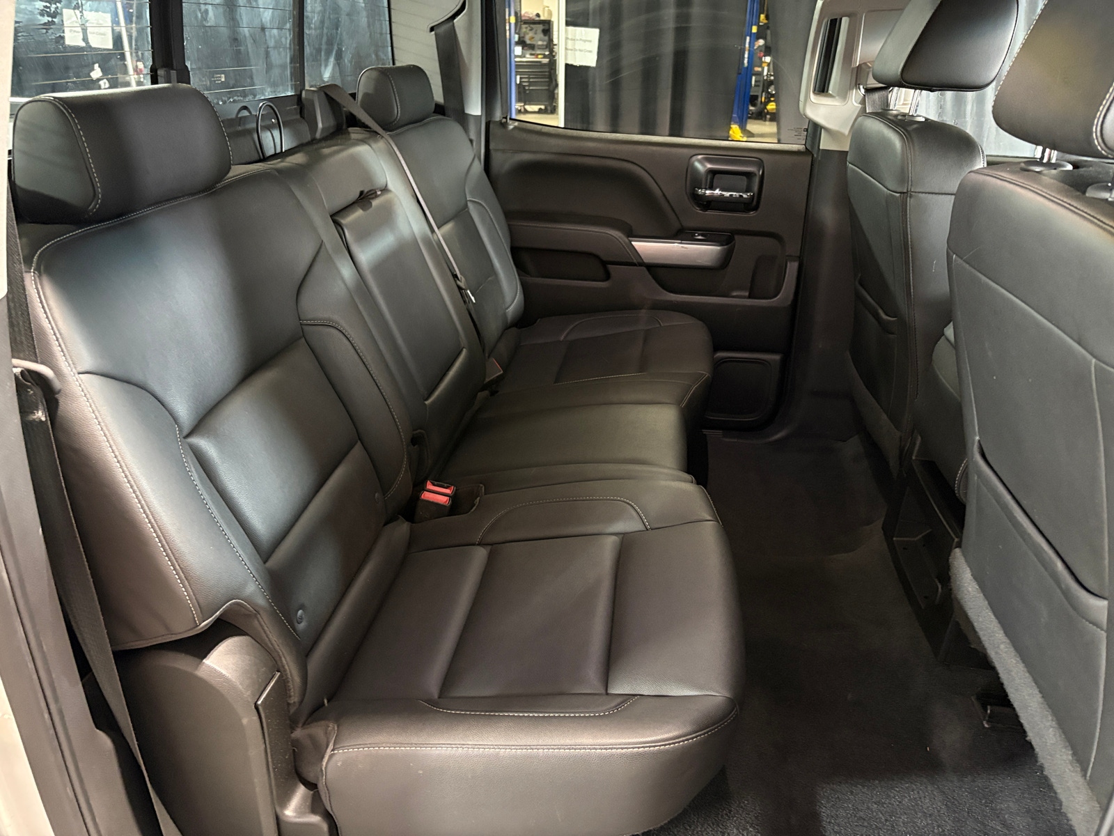 Thumbnail: 2018 Chevrolet Silverado 1500 - 6