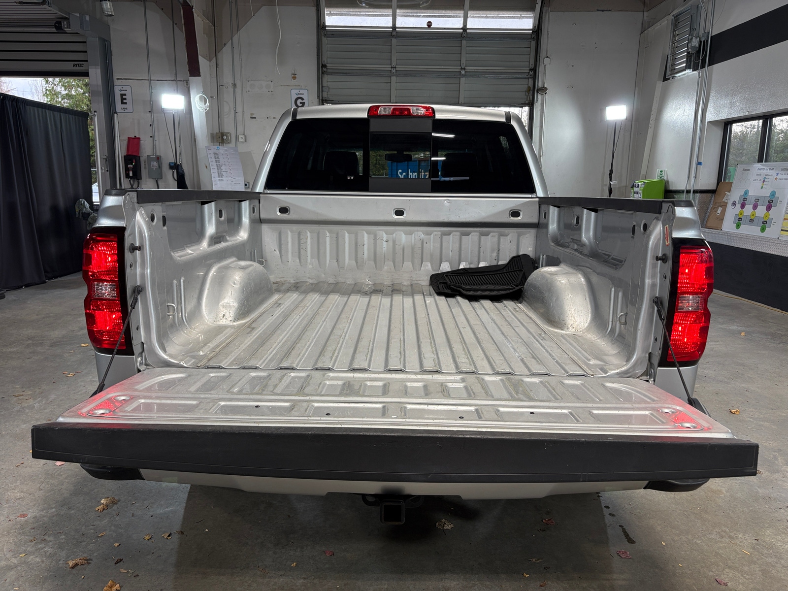 Thumbnail: 2018 Chevrolet Silverado 1500 - 7