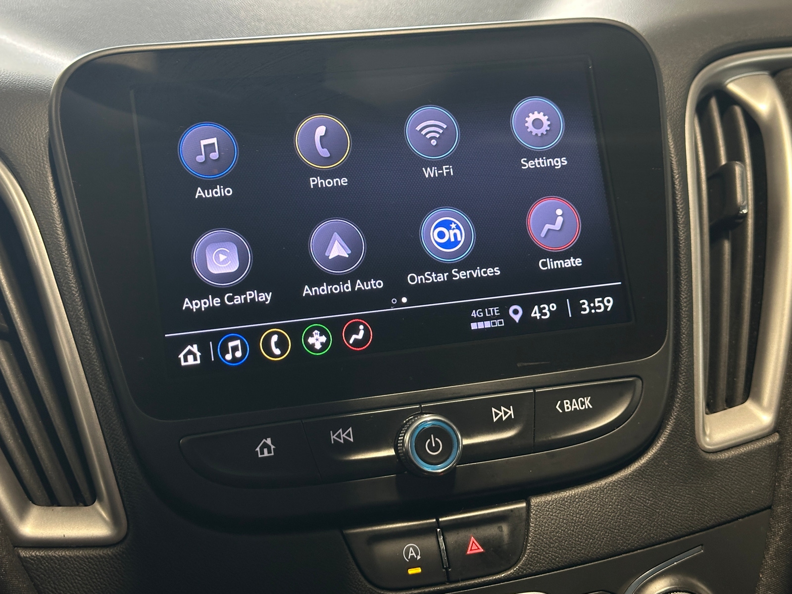 Thumbnail: 2022 Chevrolet Malibu - 4