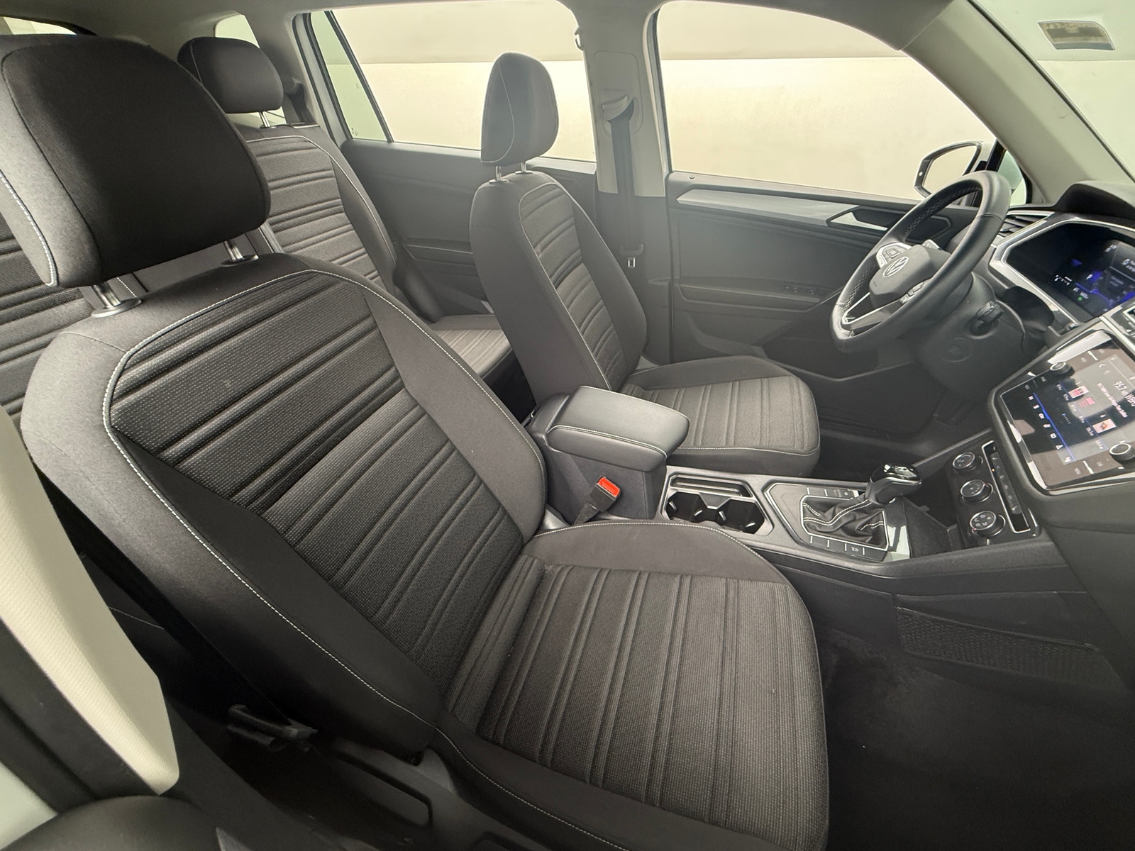 Thumbnail: 2024 Volkswagen Tiguan - 2