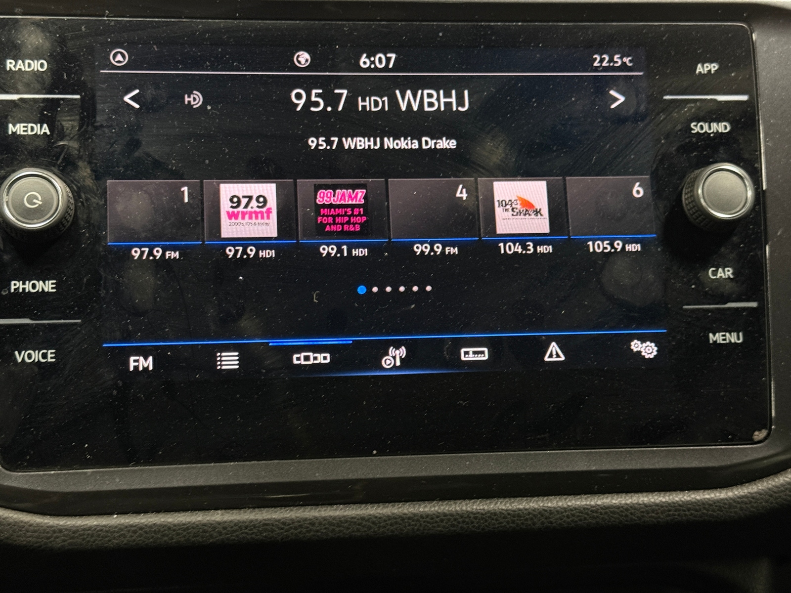 Thumbnail: 2024 Volkswagen Tiguan - 4